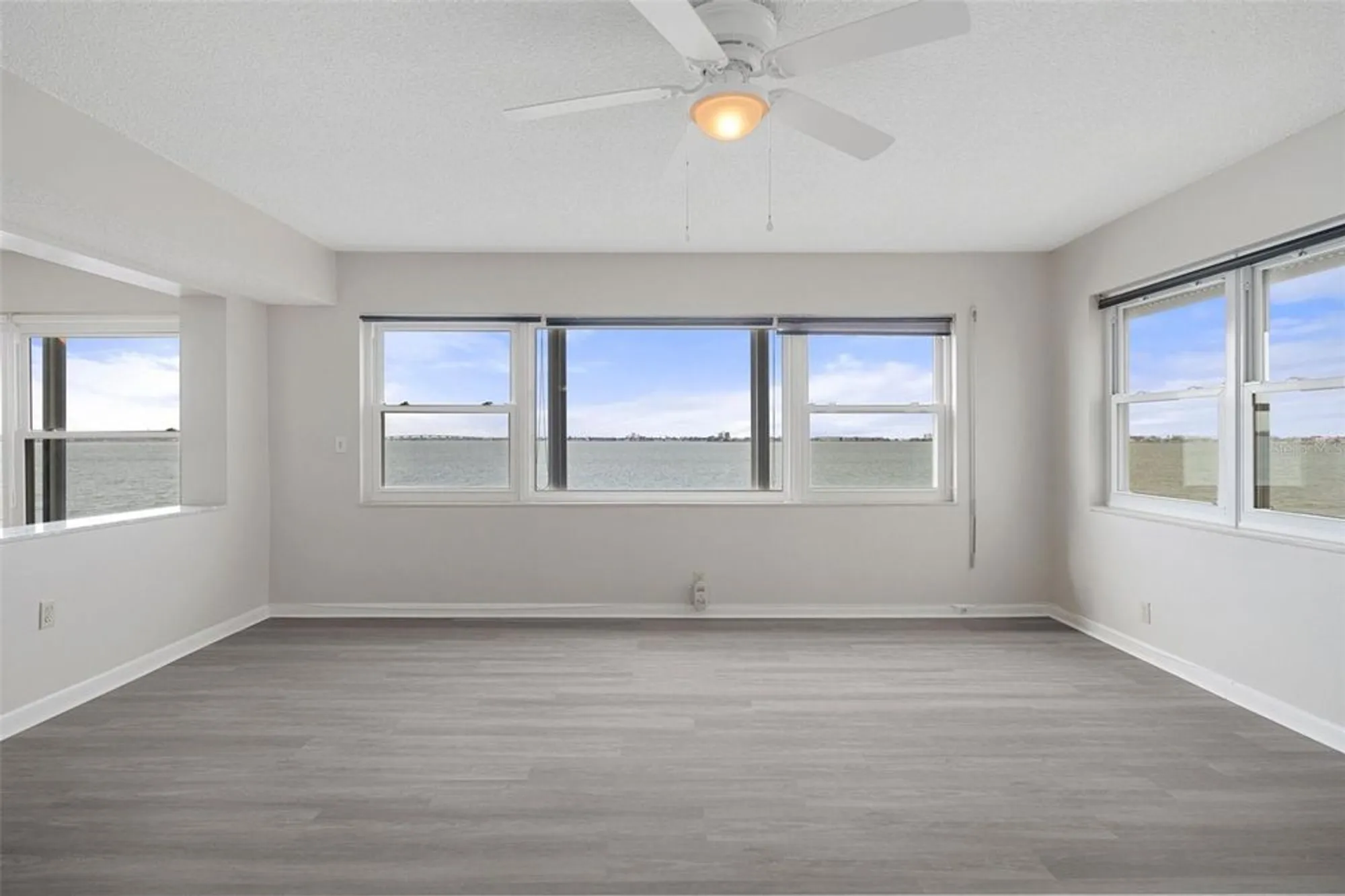 Property Slideshow image 14 of 49 | 5980 shore blvd 312, Gulfport, FL, 33707