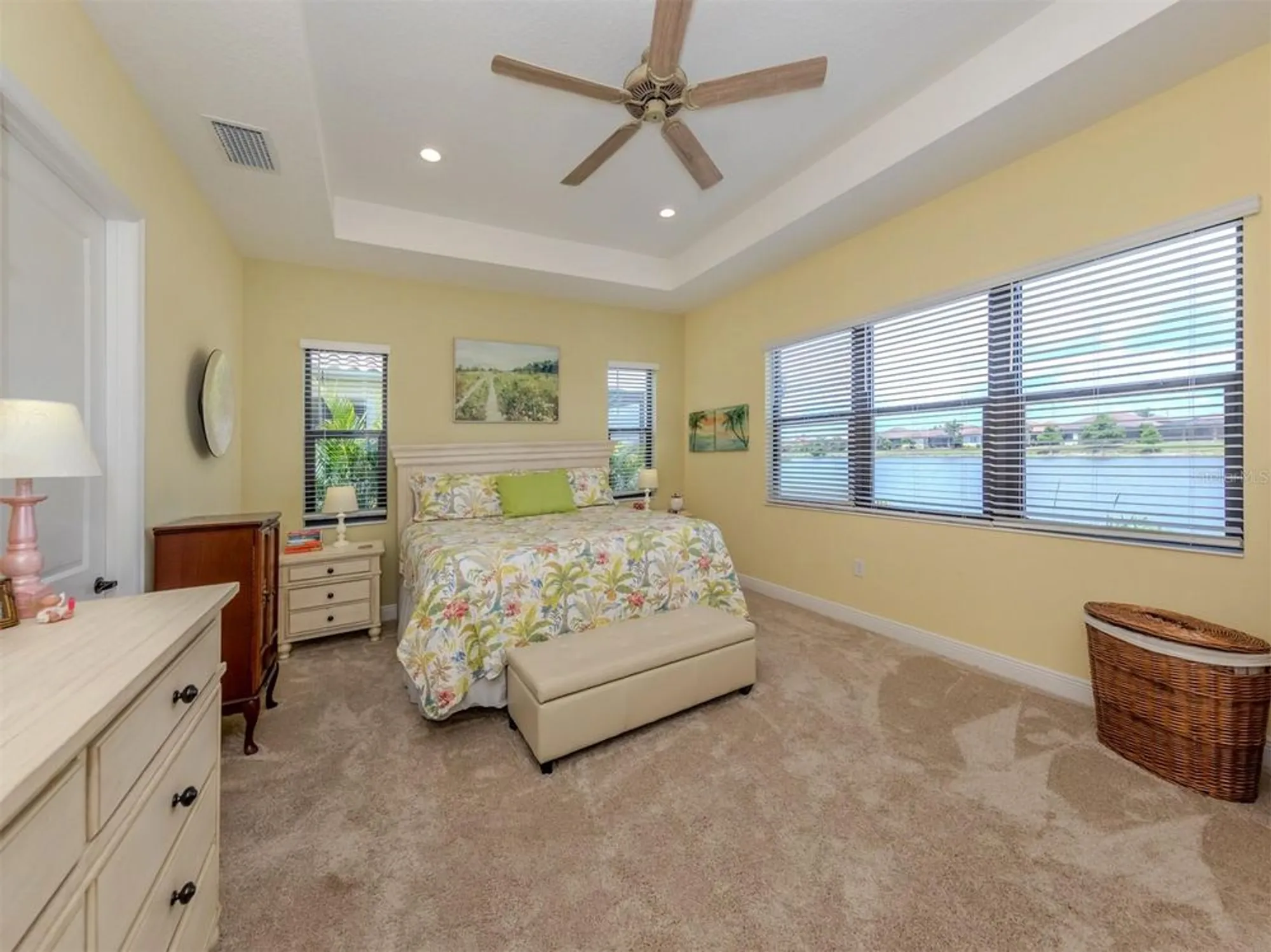 Property Slideshow image 14 of 60 | 26825 weiskopf dr, Englewood, FL, 34223