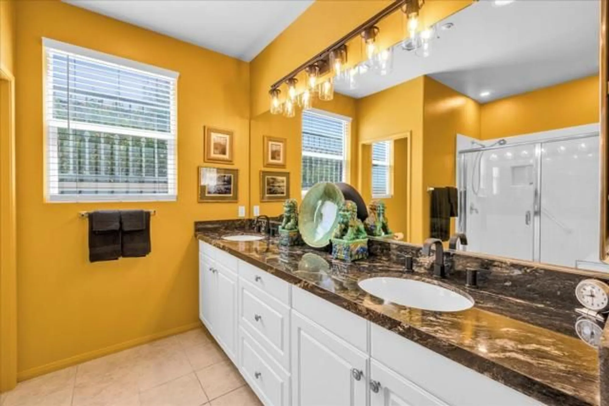 Property Slideshow image 18 of 48 | 2090 savanna way, Palm Springs, CA, 92262