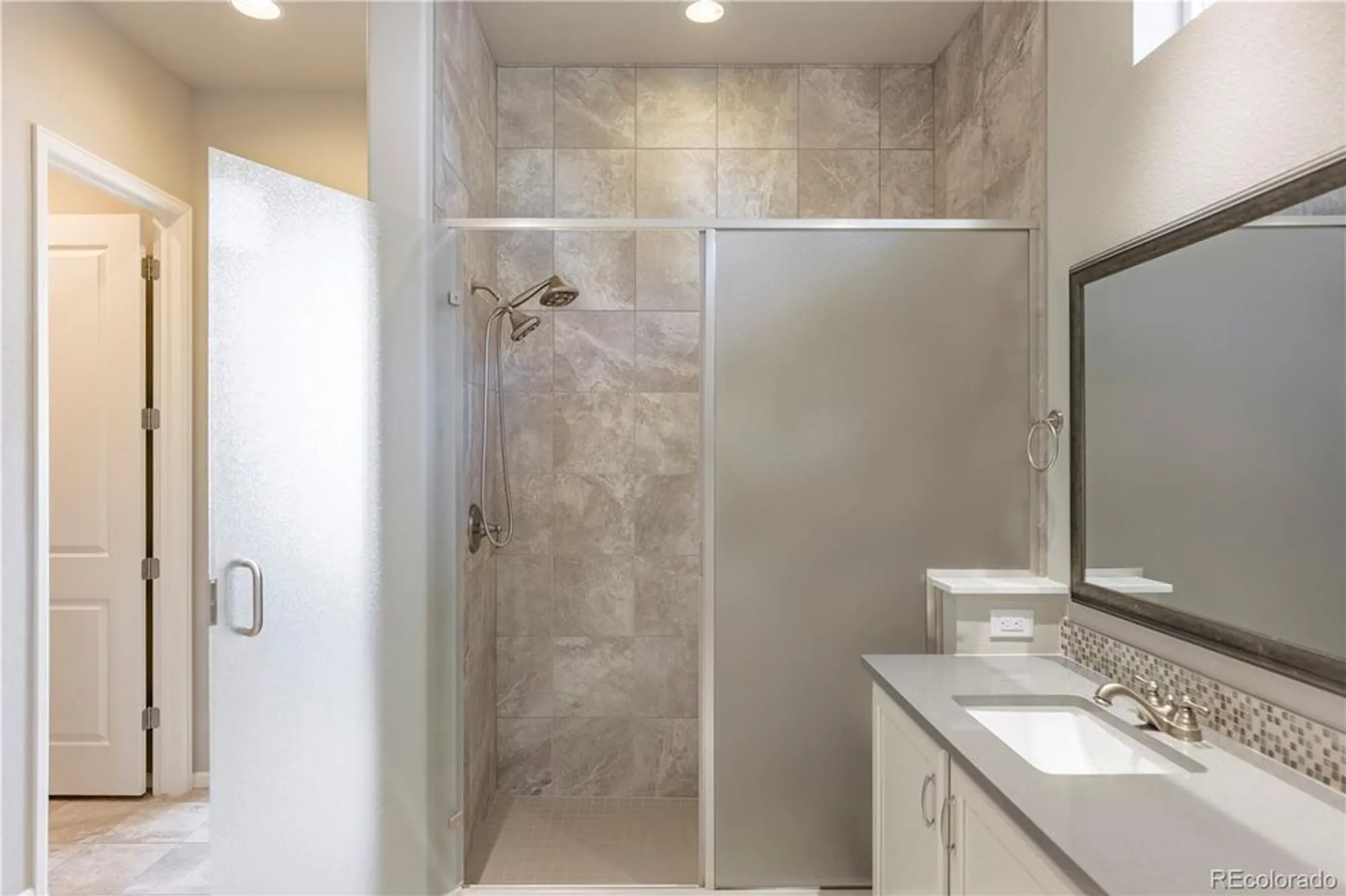 Property Slideshow image 17 of 40 | 2490 lassen ln, Castle Rock, CO, 80109