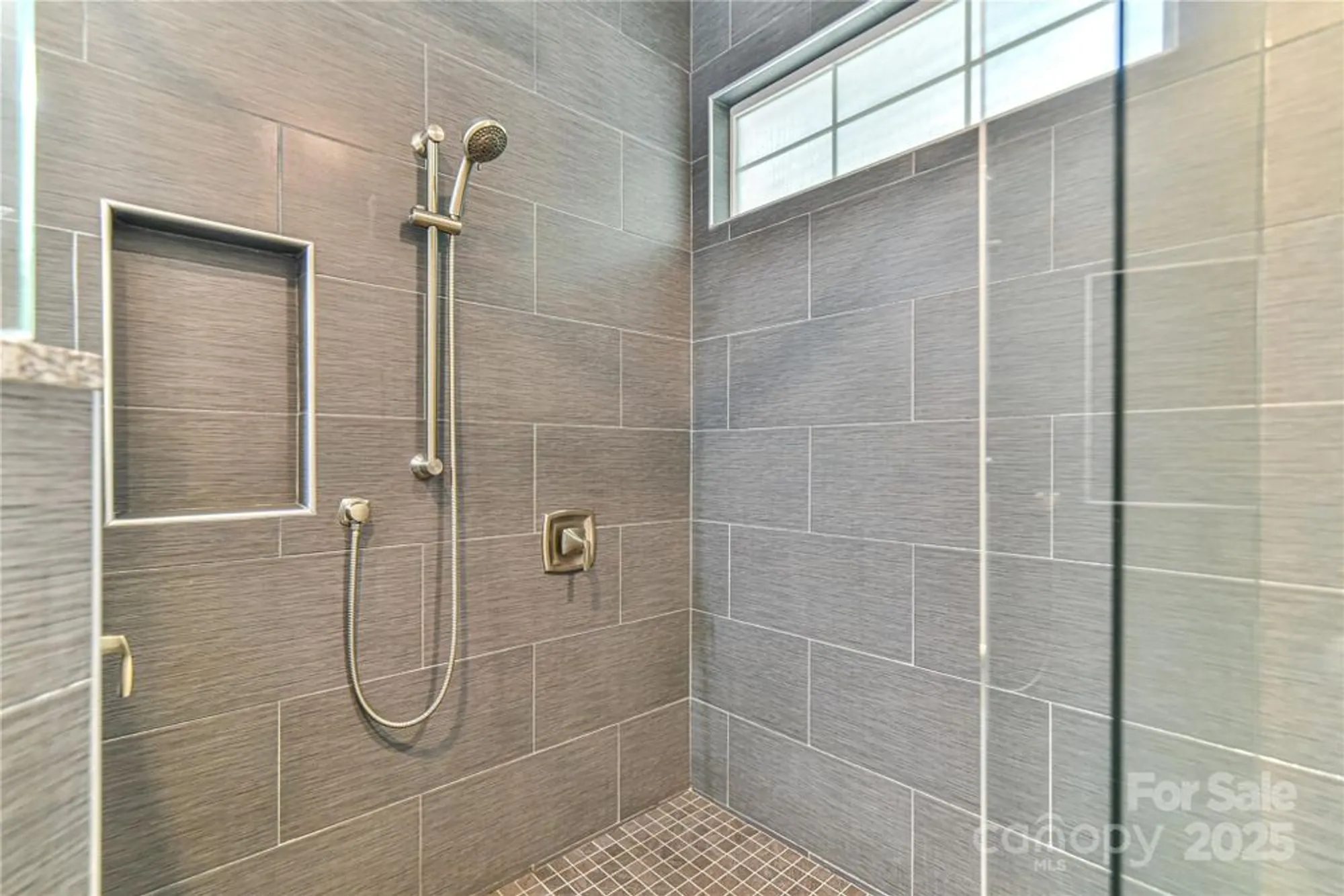 Property Slideshow image 18 of 32 | 34 waterbury ct, Hendersonville, NC, 28791