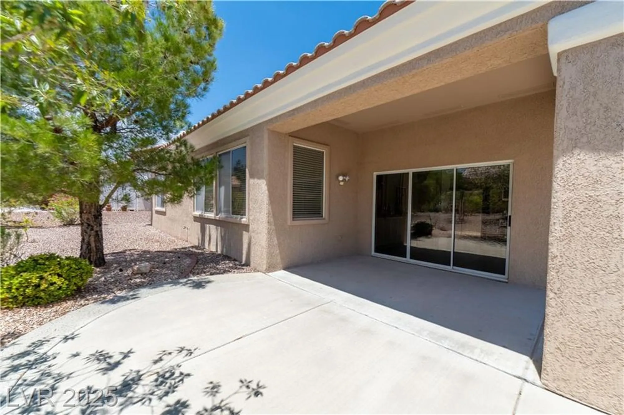 Property Slideshow image 30 of 37 | 10301 coal creek pl, Las Vegas, NV, 89134
