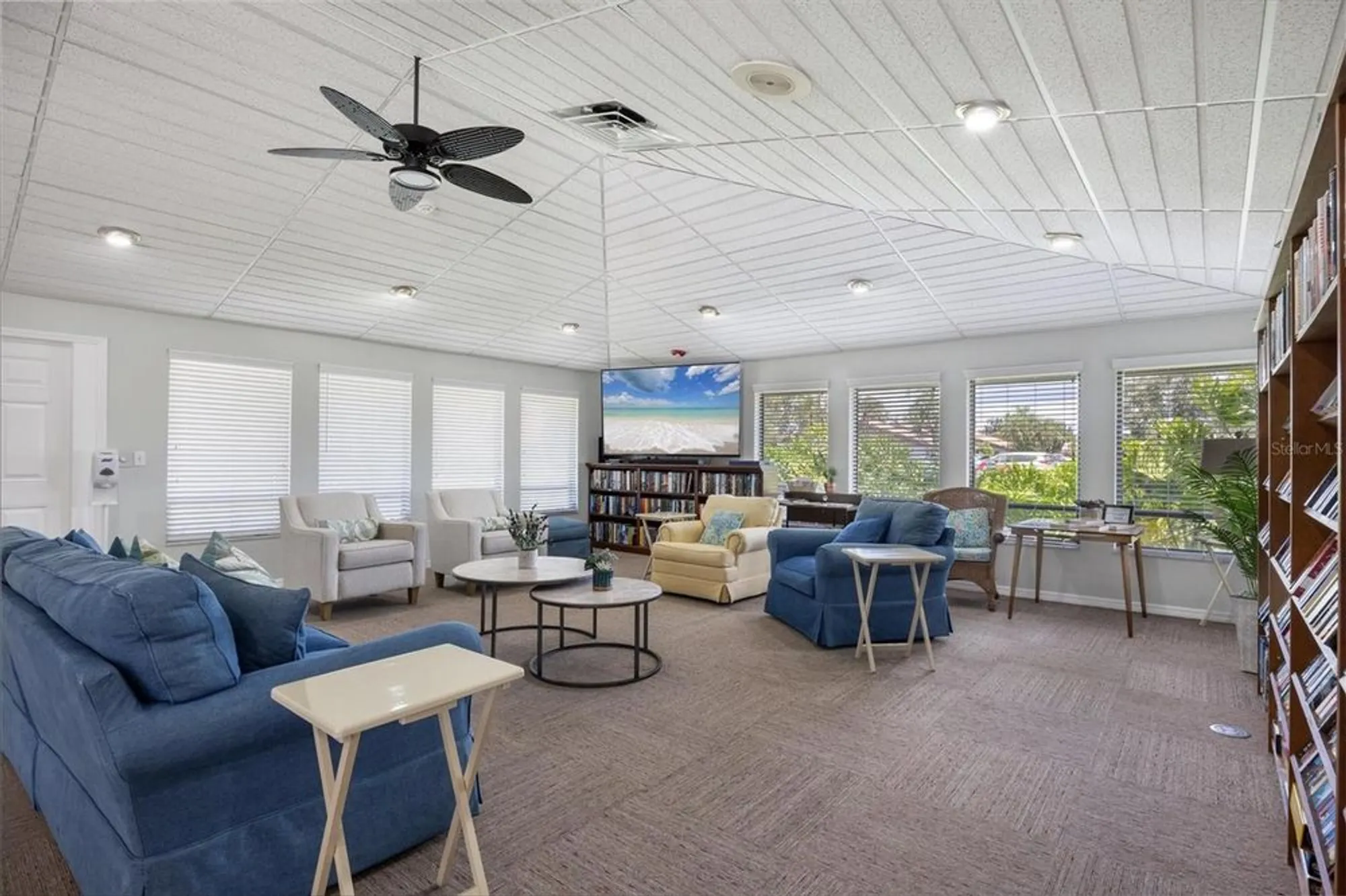 Property Slideshow image 46 of 55 | 3861 wilshire cir 115, Sarasota, FL, 34238