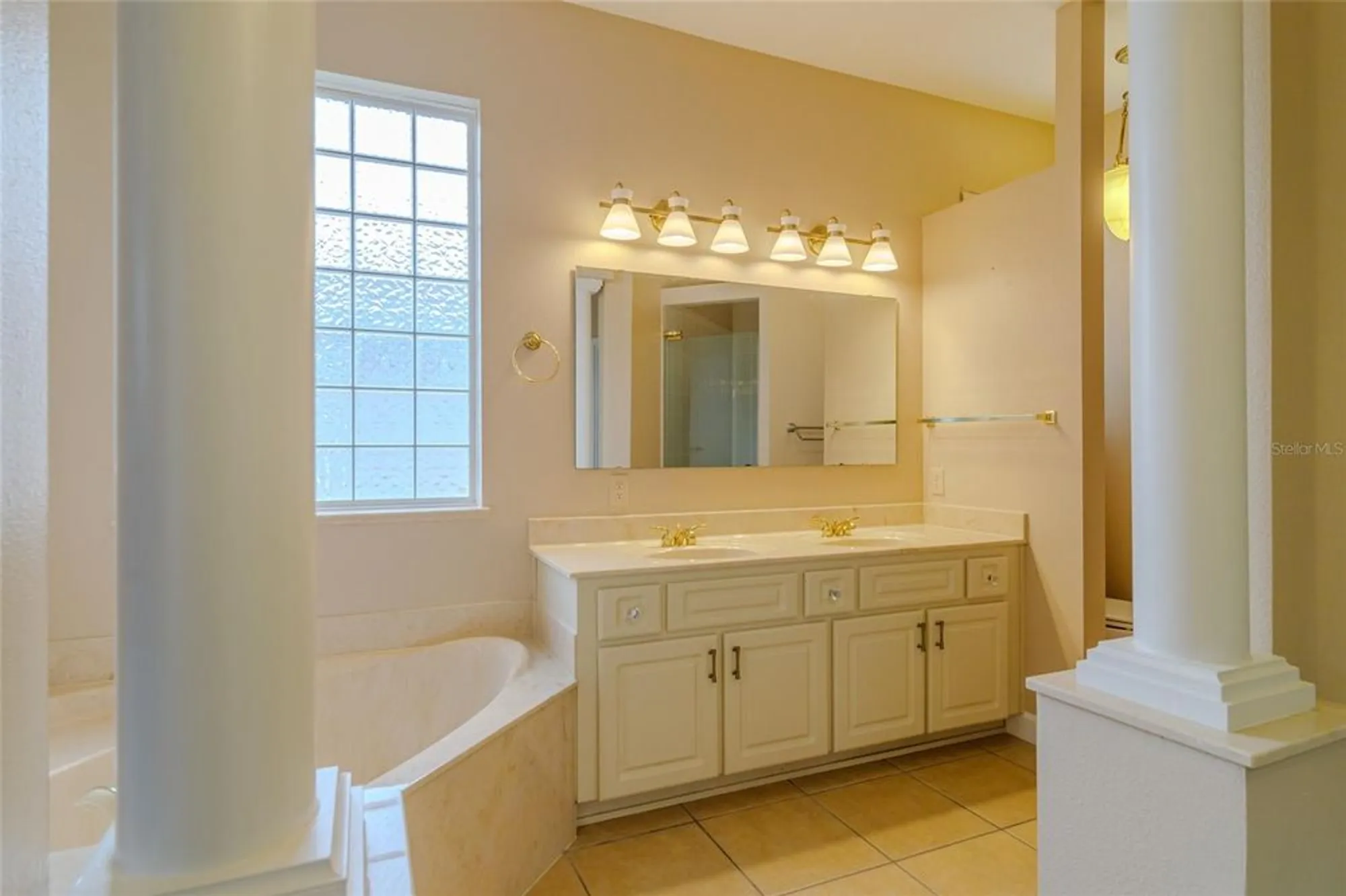 Property Slideshow image 13 of 40 | 5916 nw 27th pl, Ocala, FL, 34482