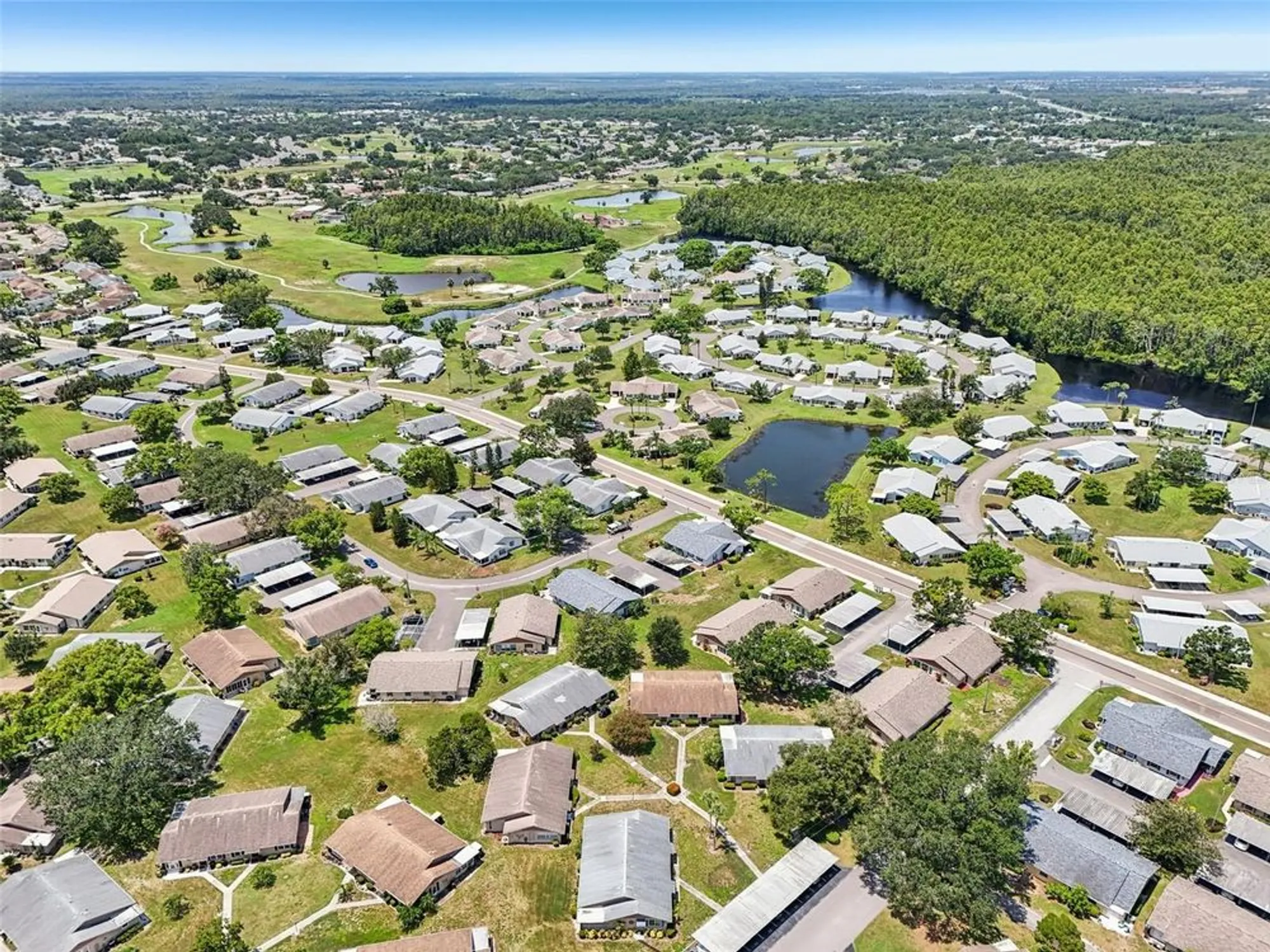 Property Slideshow image 34 of 59 | 1908 canterbury ln 25, Sun City Center, FL, 33573