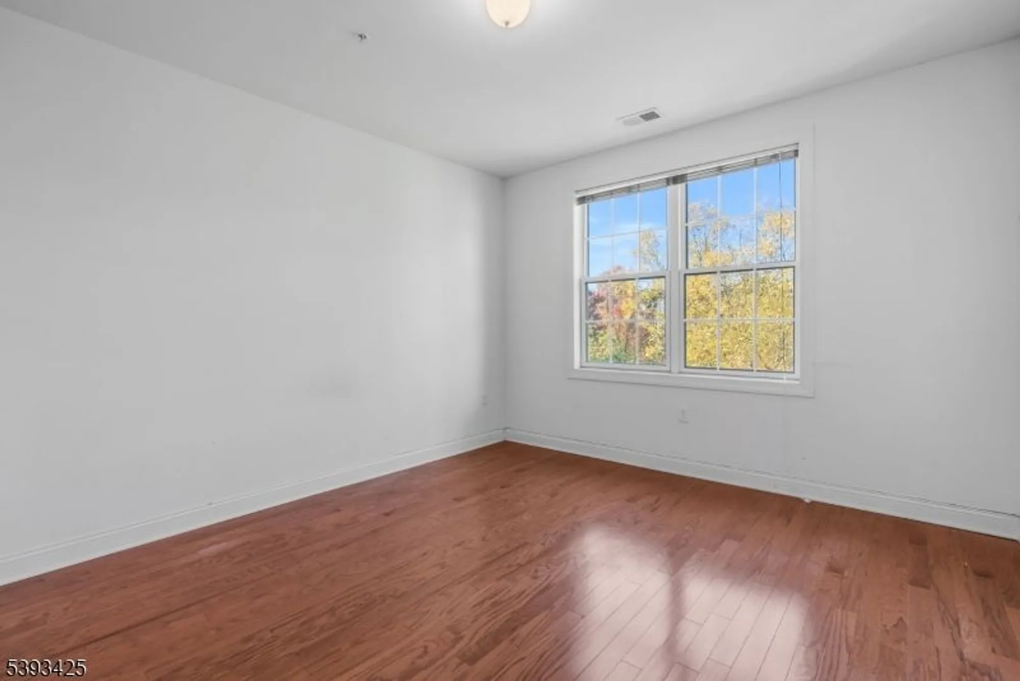 Property Slideshow image 14 of 29 | 266 victoria dr, Bridgewater, NJ, 08807