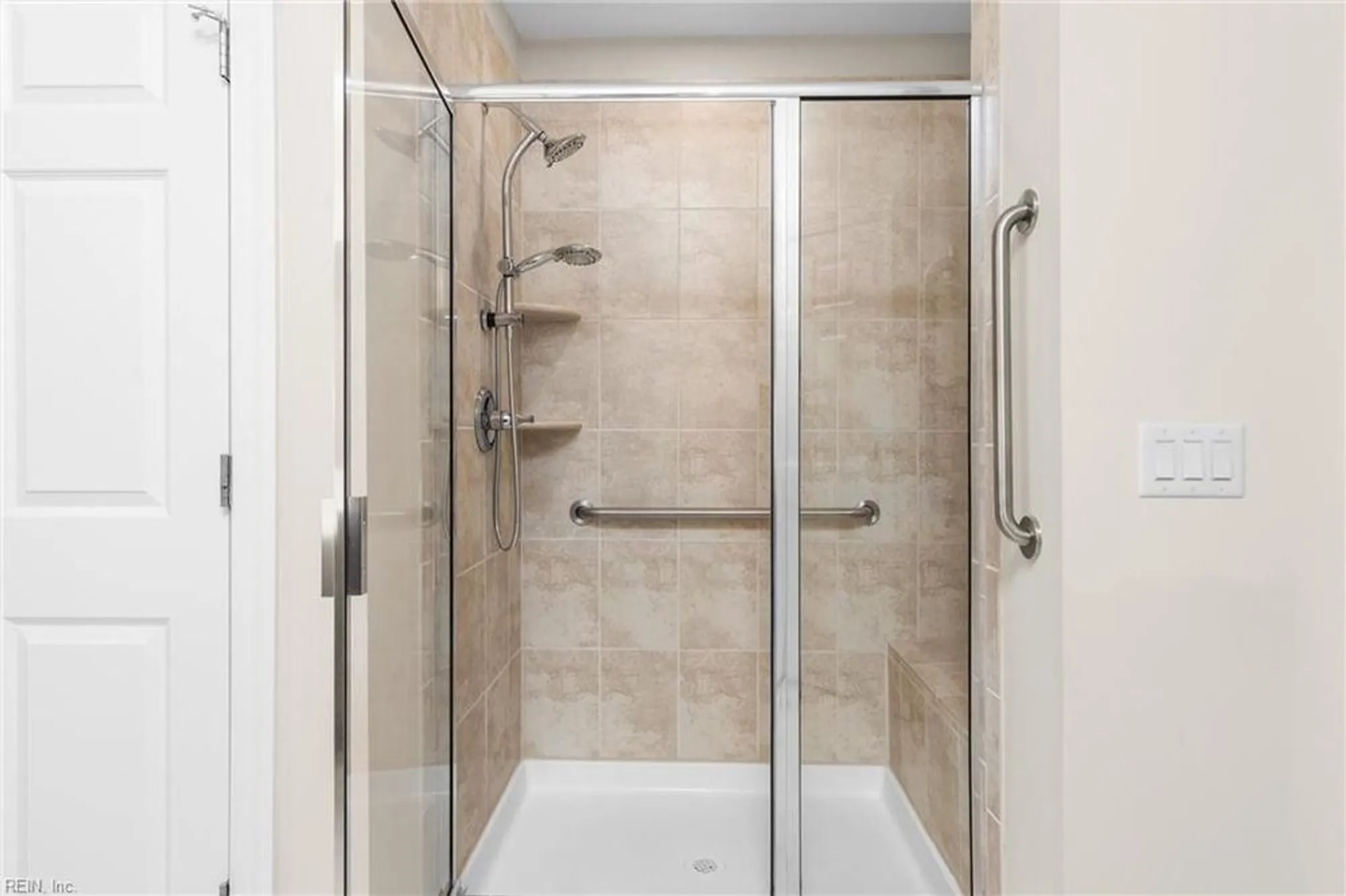 Property Slideshow image 16 of 39 | 1413 thistlewood ln # 54, Chesapeake, VA, 23320