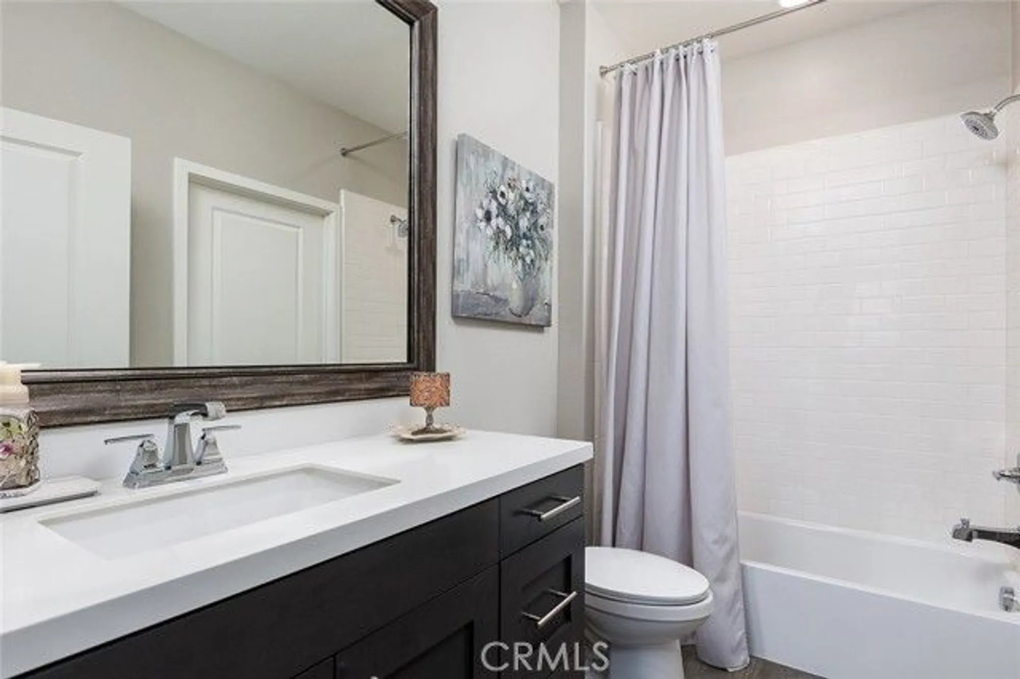 Property Slideshow image 19 of 43 | 25102 citron ln, Canyon Country, CA, 91387