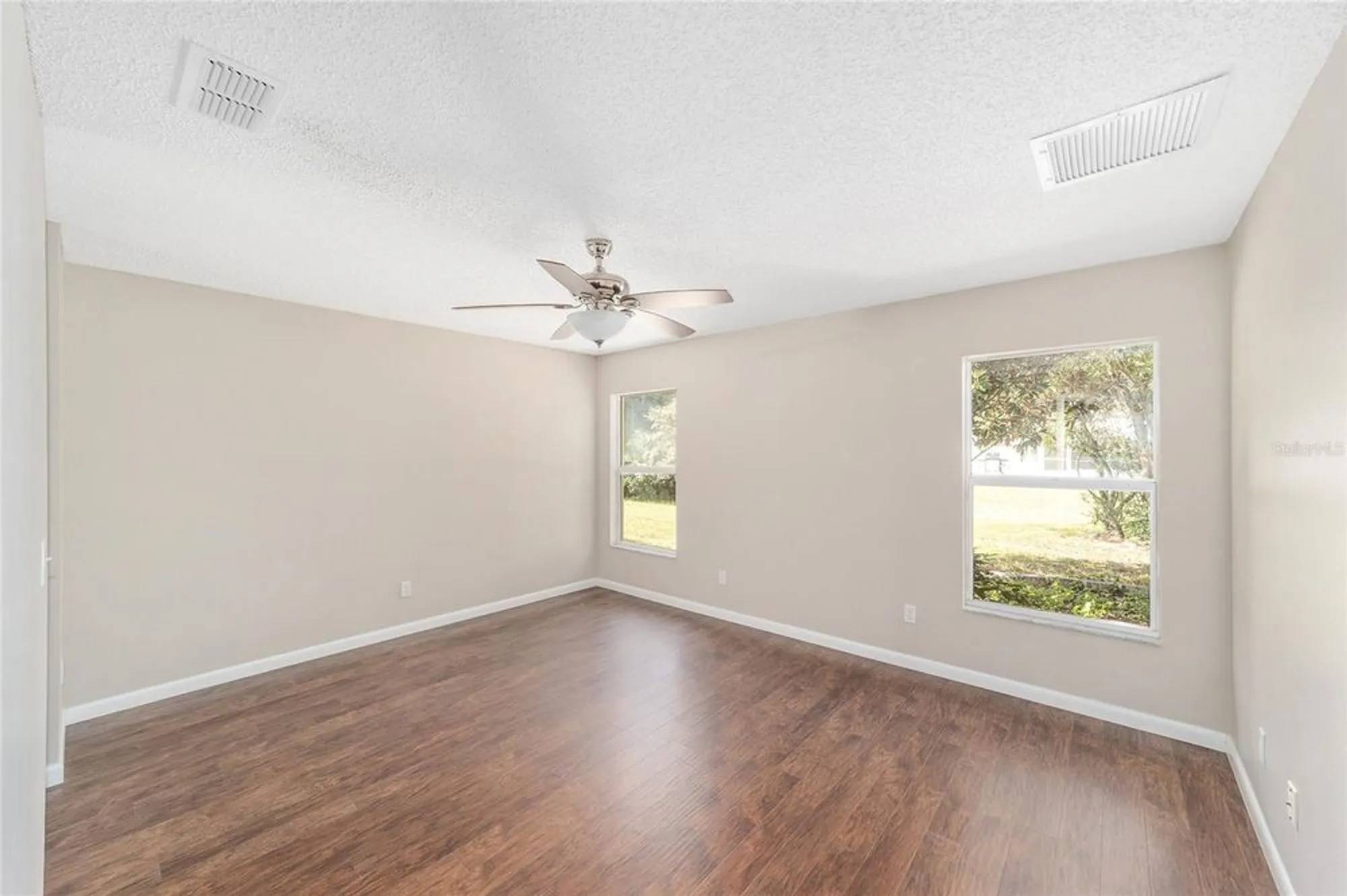 Property Slideshow image 21 of 34 | 9481 sw 93rd loop, Ocala, FL, 34481