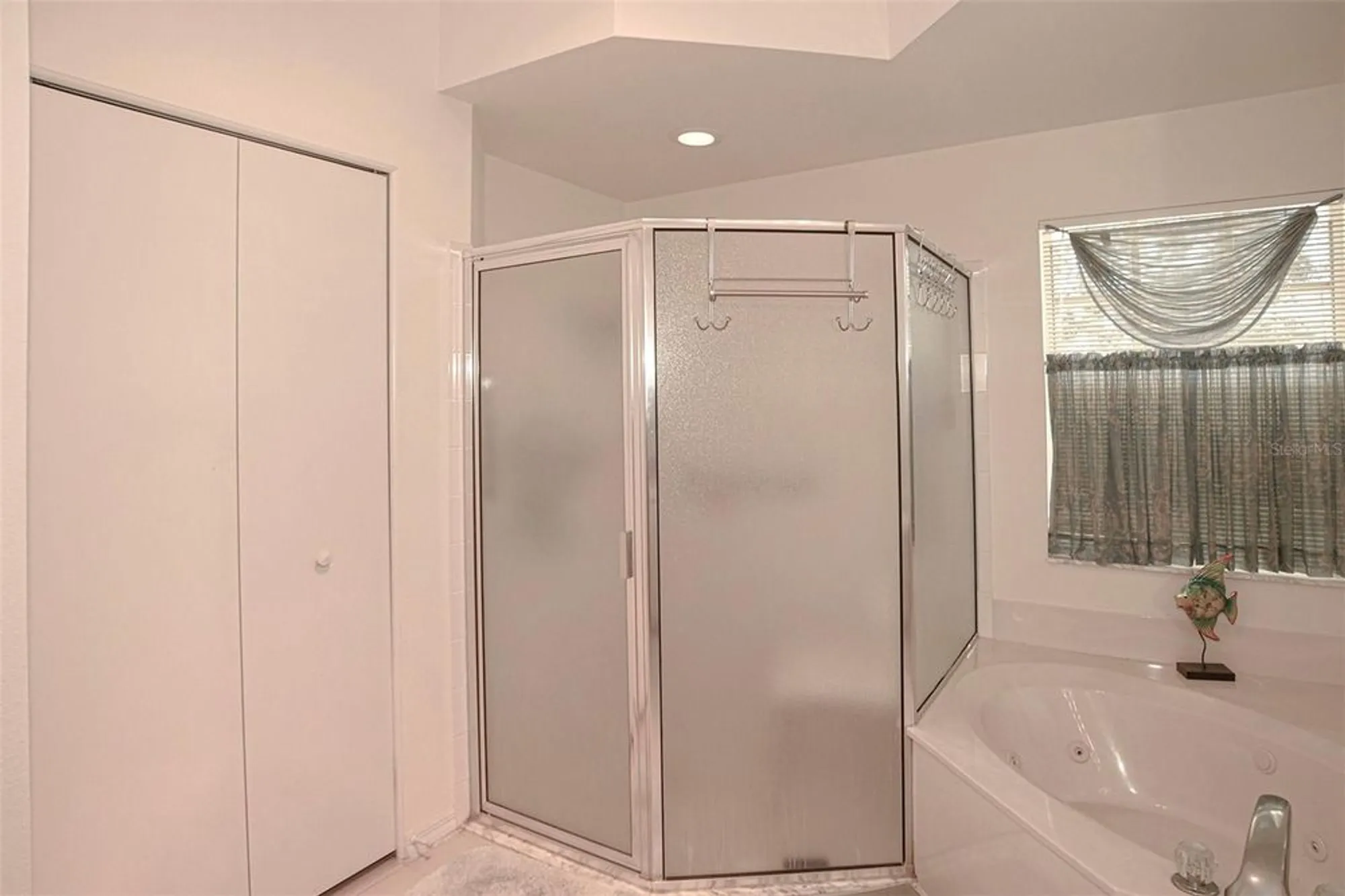 Property Slideshow image 25 of 58 | 2451 e del webb blvd, Sun City Center, FL, 33573