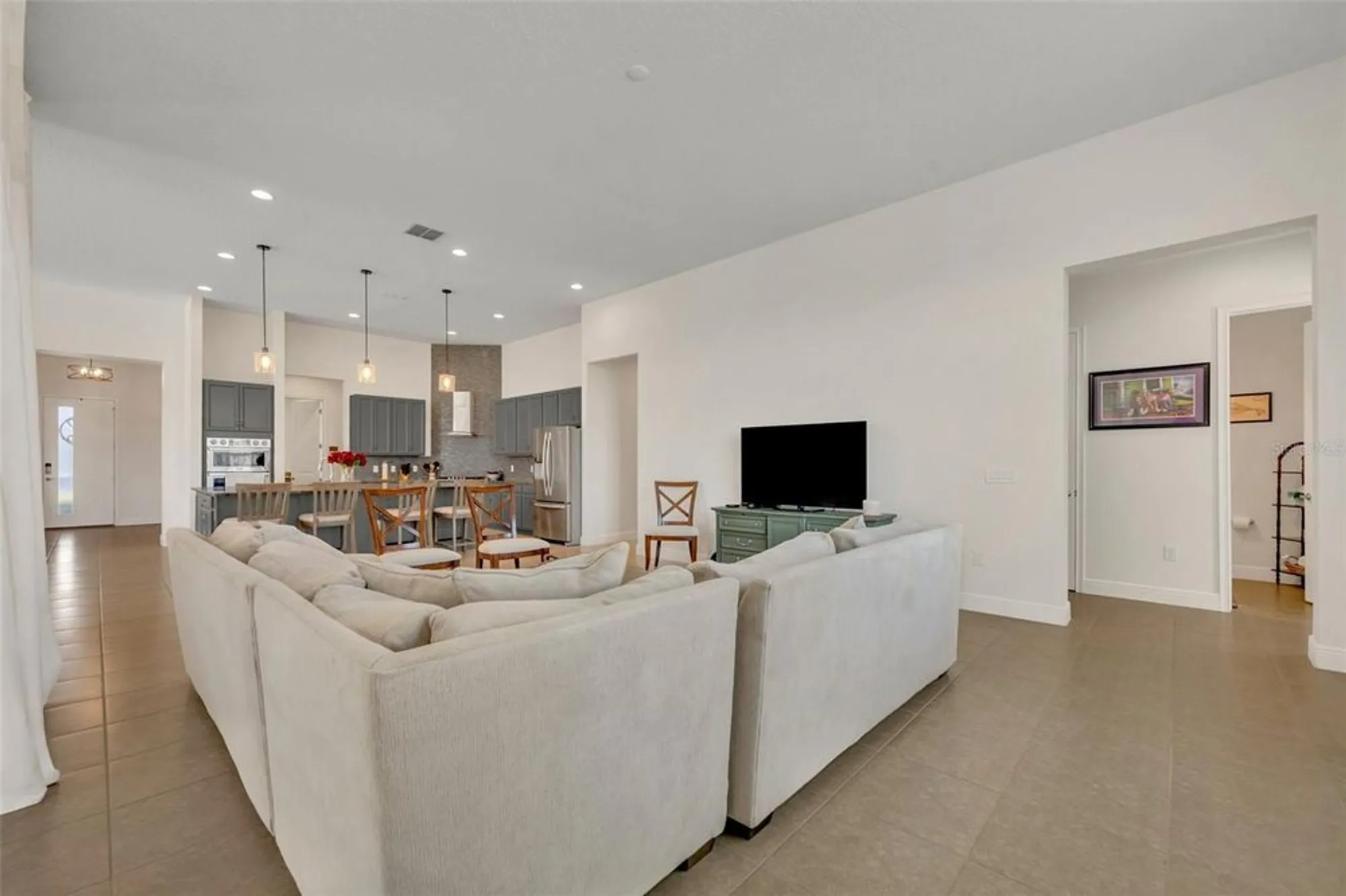 Property Slideshow image 11 of 40 | 2666 meadowedge loop, Saint Cloud, FL, 34772