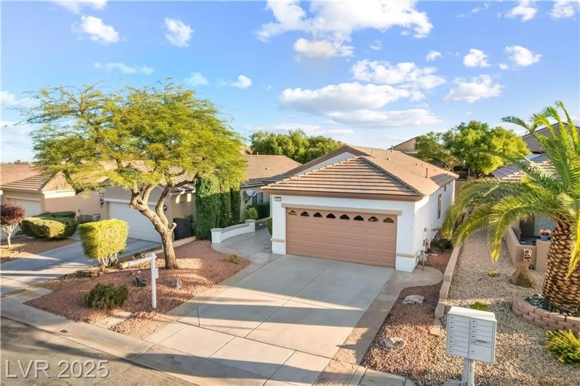 Property Slideshow image 36 of 52 | 2810 meadow park ave, Henderson, NV, 89052