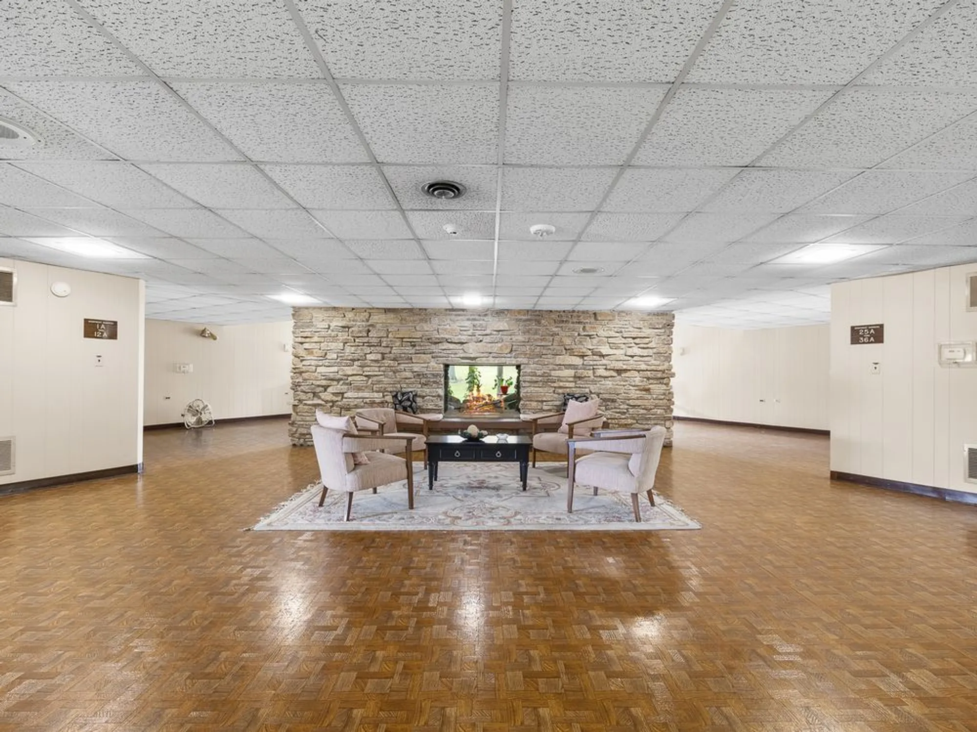 Property Slideshow image 15 of 25 | 5540 walnut ave apt 33a, Downers Grove, IL, 60515