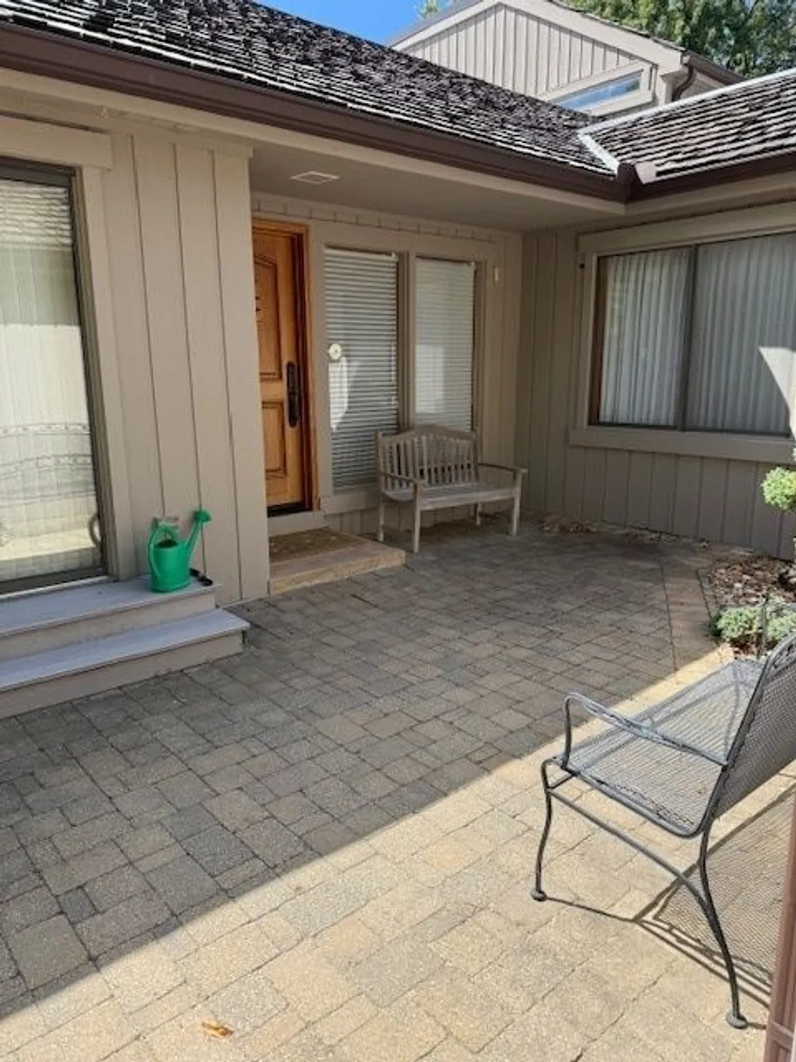 Property Slideshow image 2 of 3 | 59 thornhill ln, Lake Barrington, IL, 60010