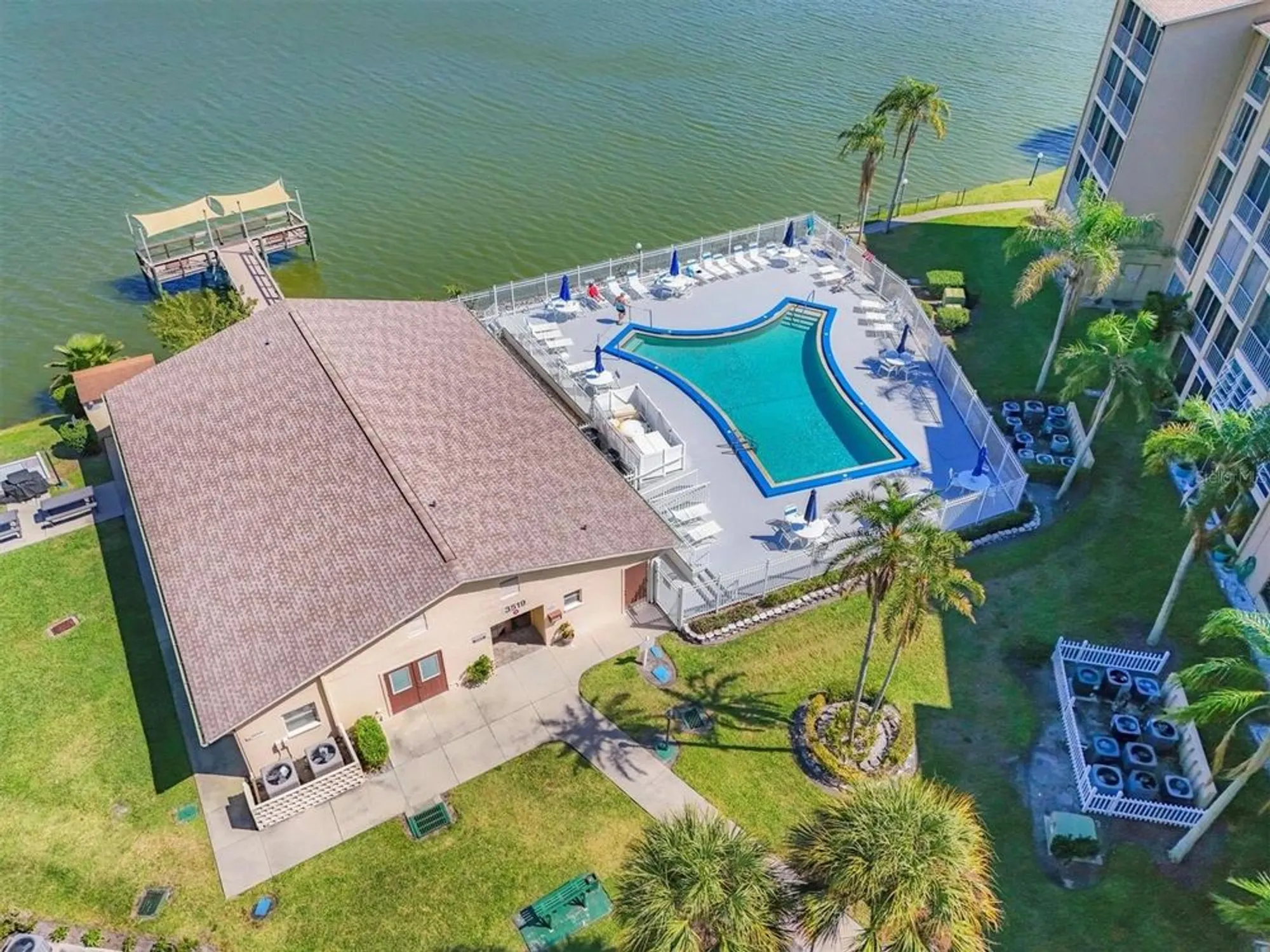 Property Slideshow image 30 of 33 | 3661 lake bayshore dr # 507j, Bradenton, FL, 34205