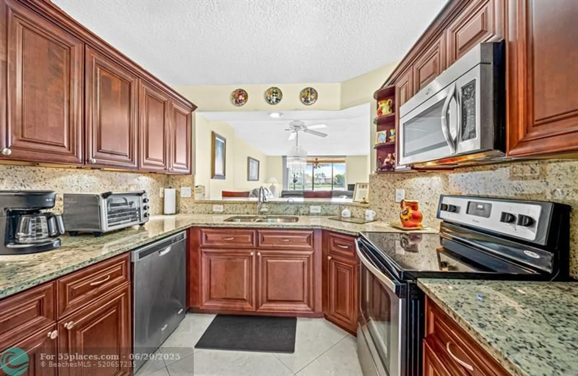 Property Slideshow image 8 of 31 | 7840 trent dr # 111, Tamarac, FL, 33321