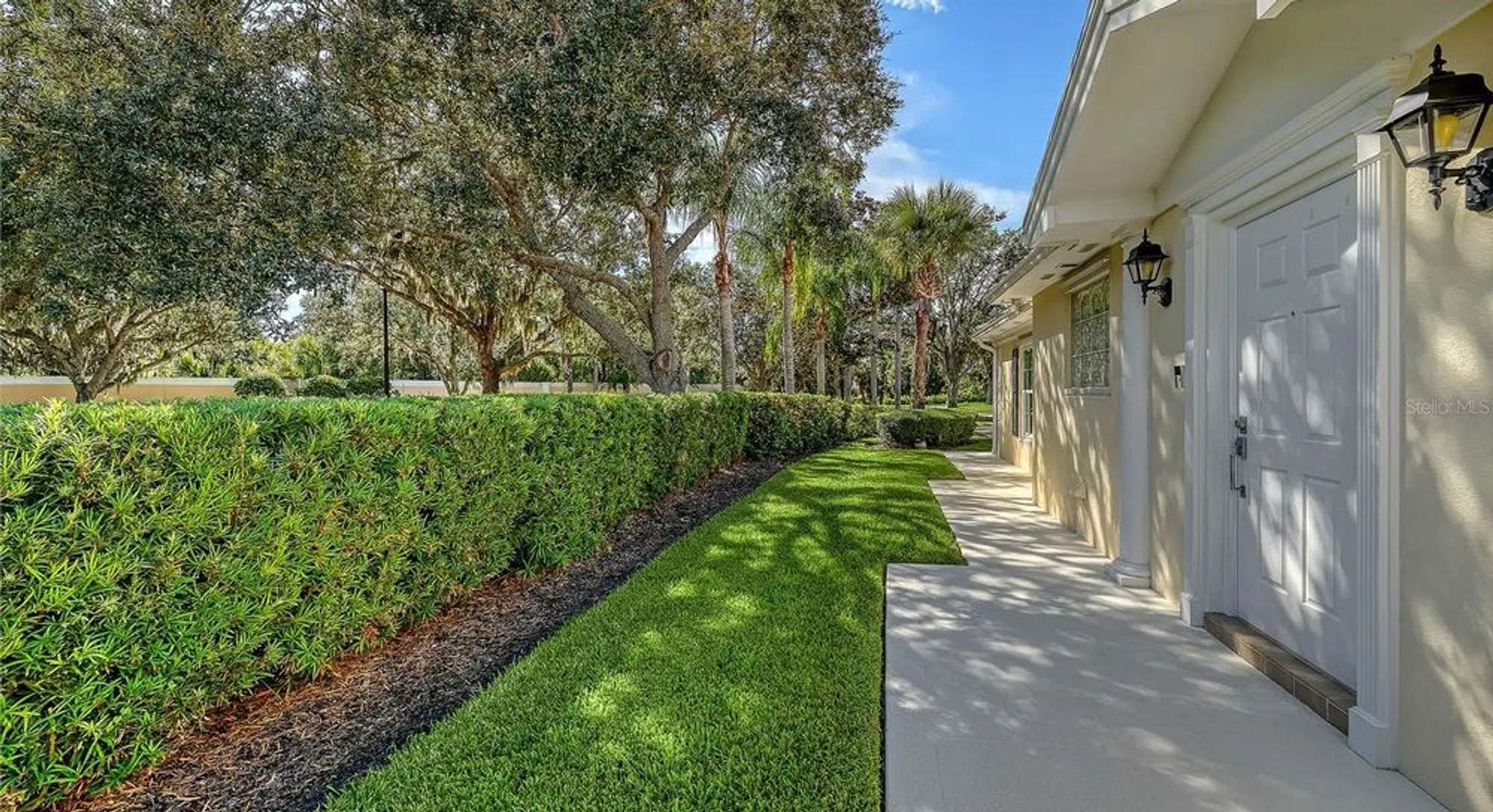 Property Slideshow image 8 of 71 | 8878 estepona ct, Sarasota, FL, 34238