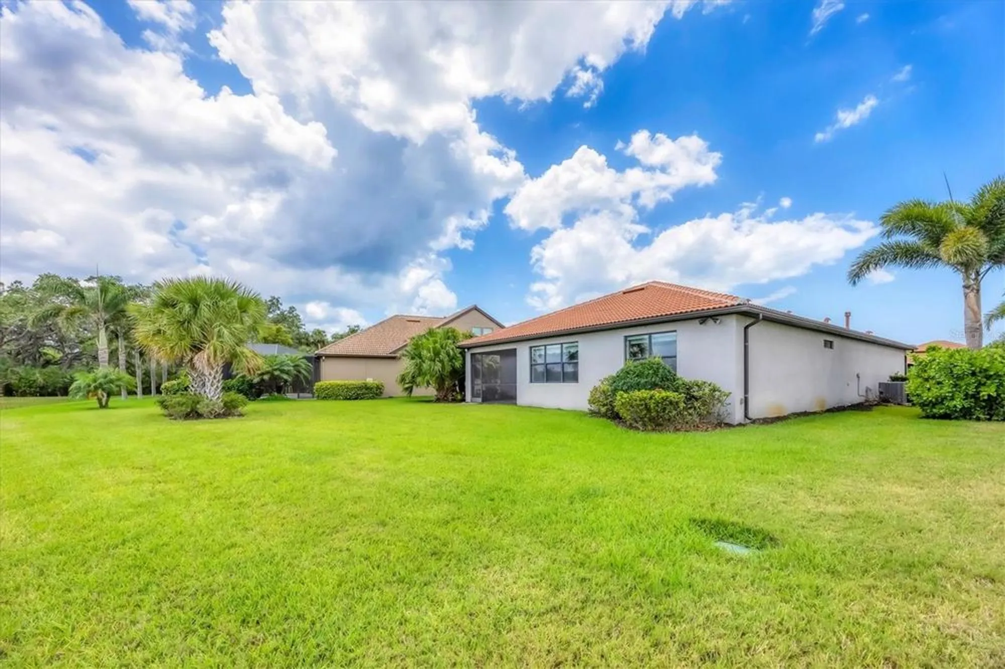 Property Slideshow image 35 of 54 | 5923 snowy egret dr, Sarasota, FL, 34238