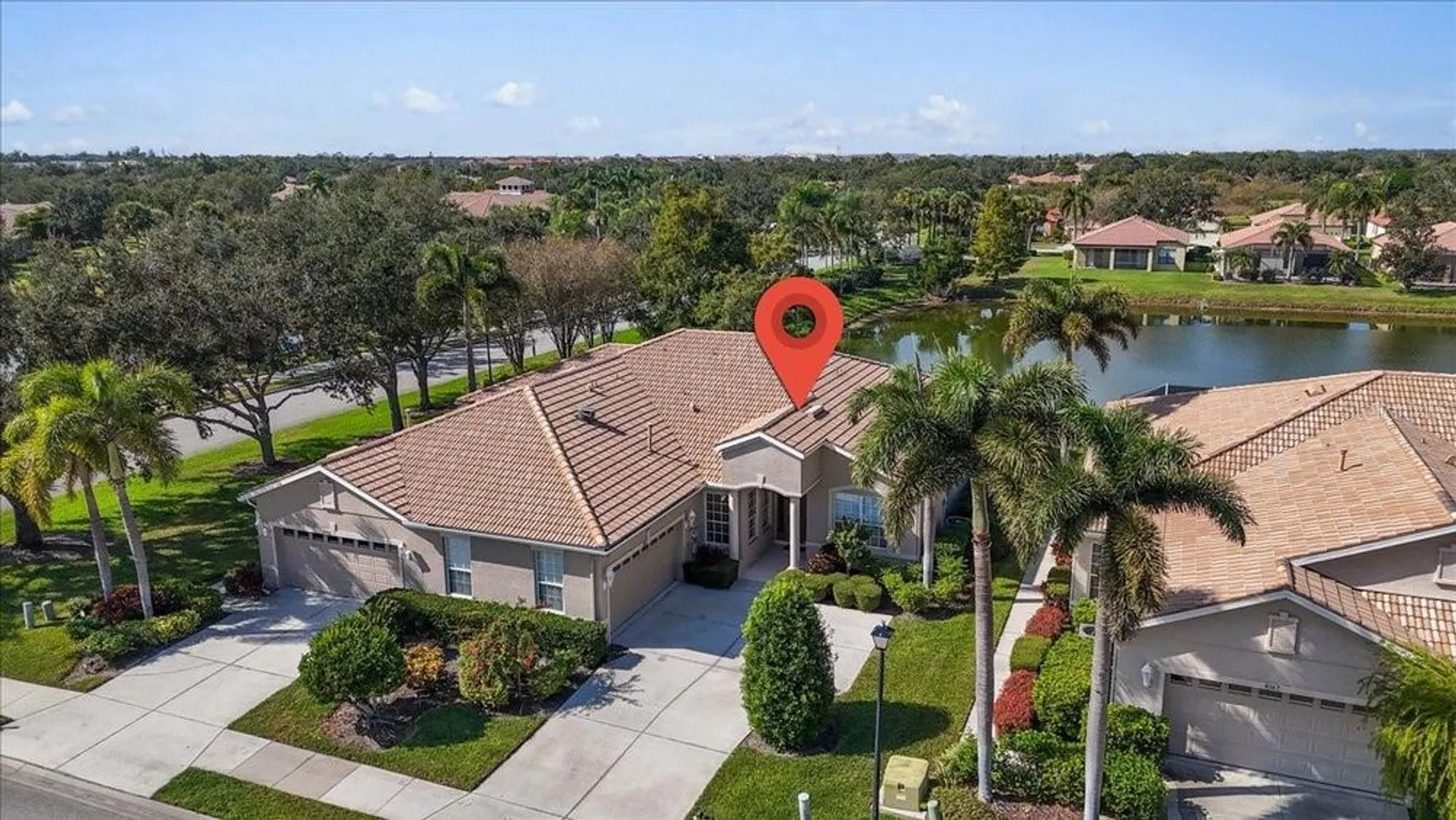 Property Slideshow image 5 of 59 | 8151 victoria falls cir, Sarasota, FL, 34243