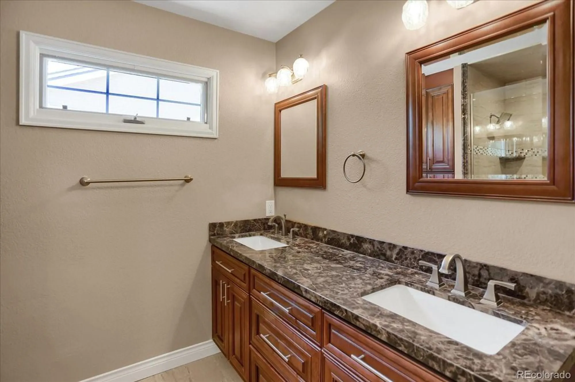 Property Slideshow image 17 of 36 | 8951 greenwich st, Highlands Ranch, CO, 80130