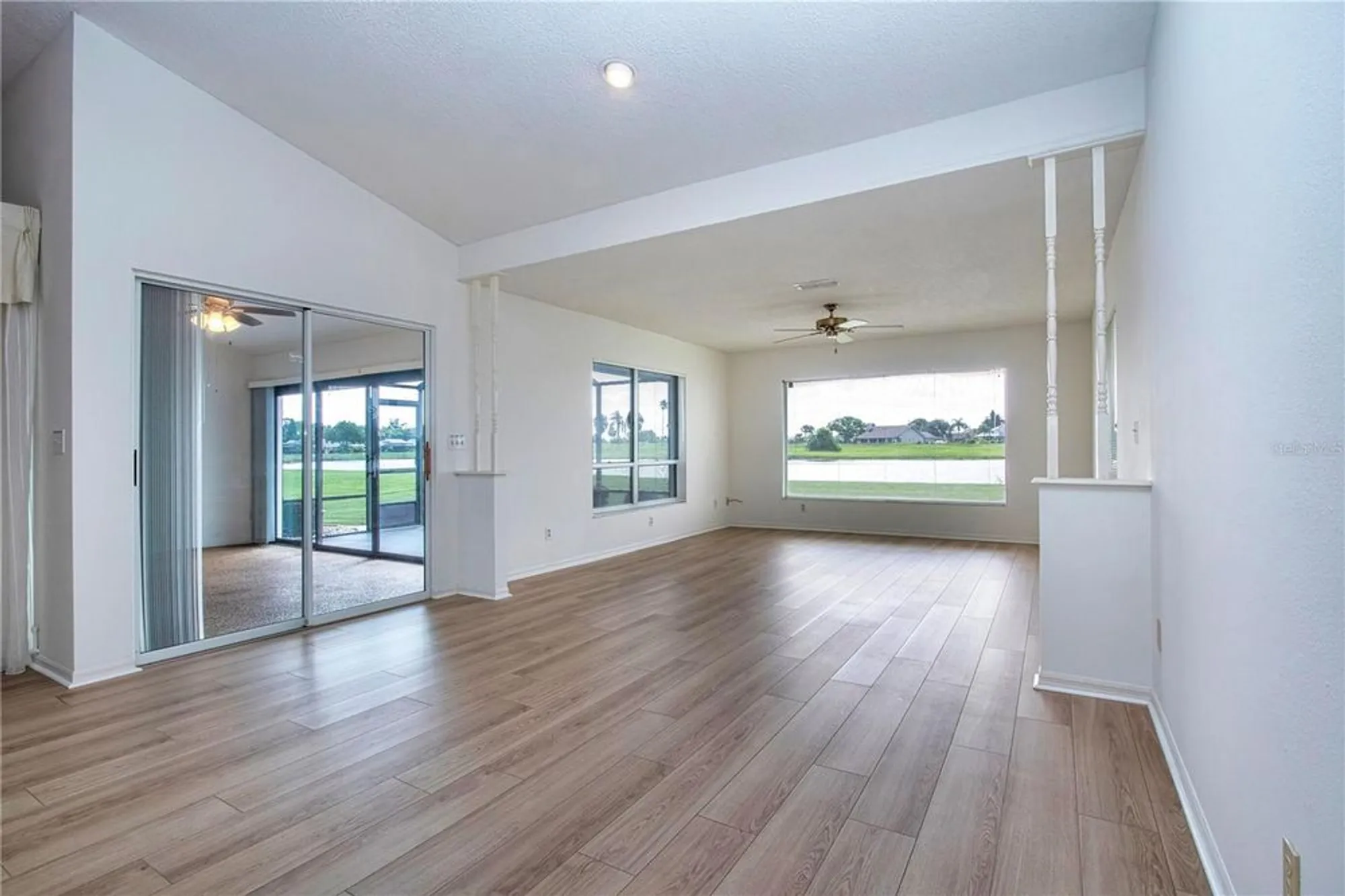 Property Slideshow image 15 of 60 | 2016 new bedford dr, Sun City Center, FL, 33573
