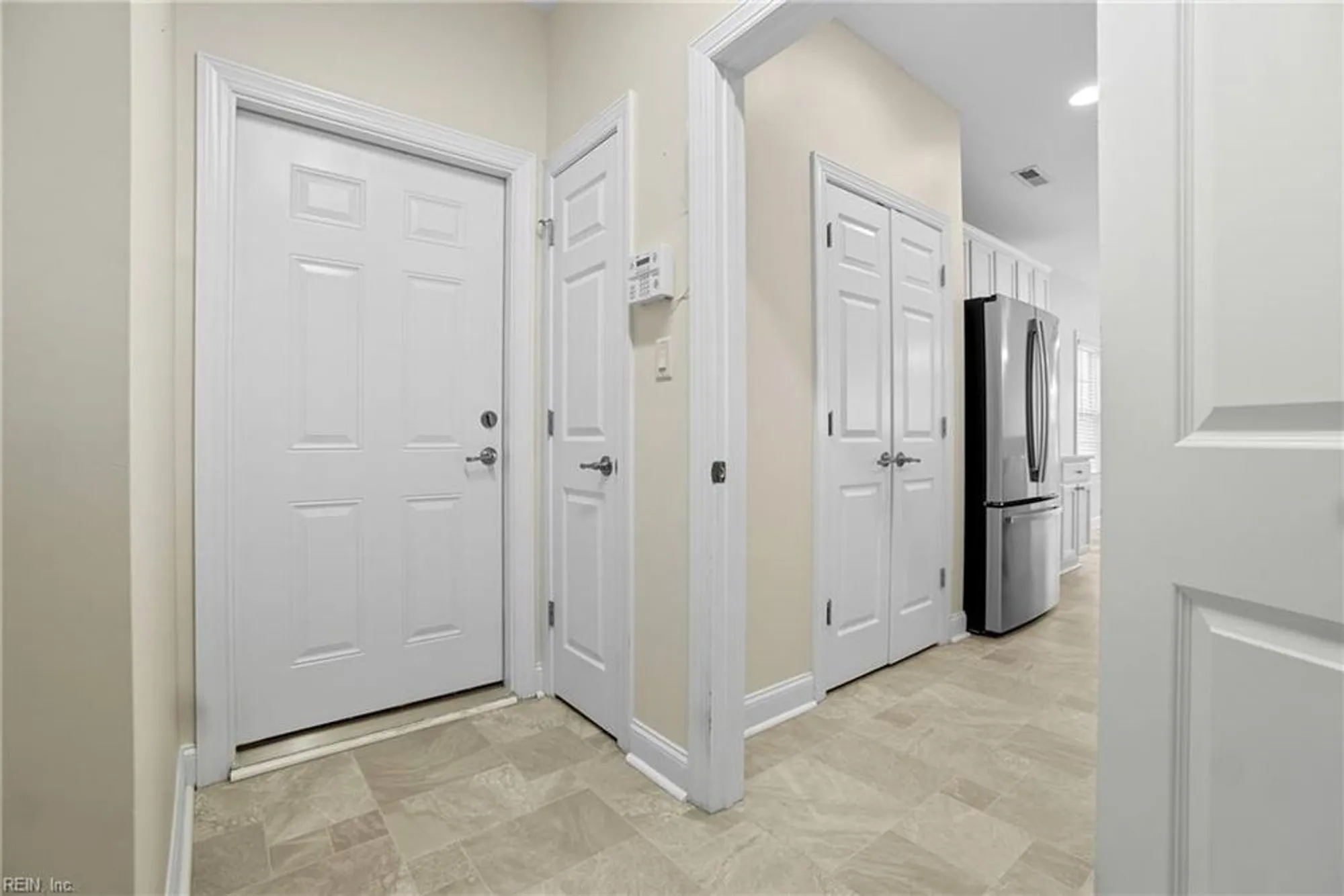 Property Slideshow image 12 of 34 | 1439 thistlewood ln, Chesapeake, VA, 23320