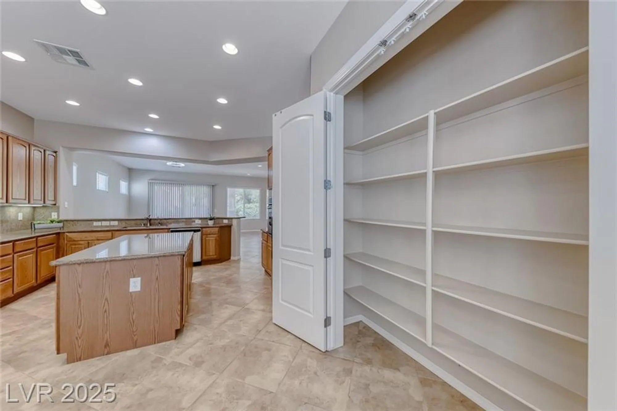 Property Slideshow image 12 of 48 | 2114 twin falls dr, Henderson, NV, 89044