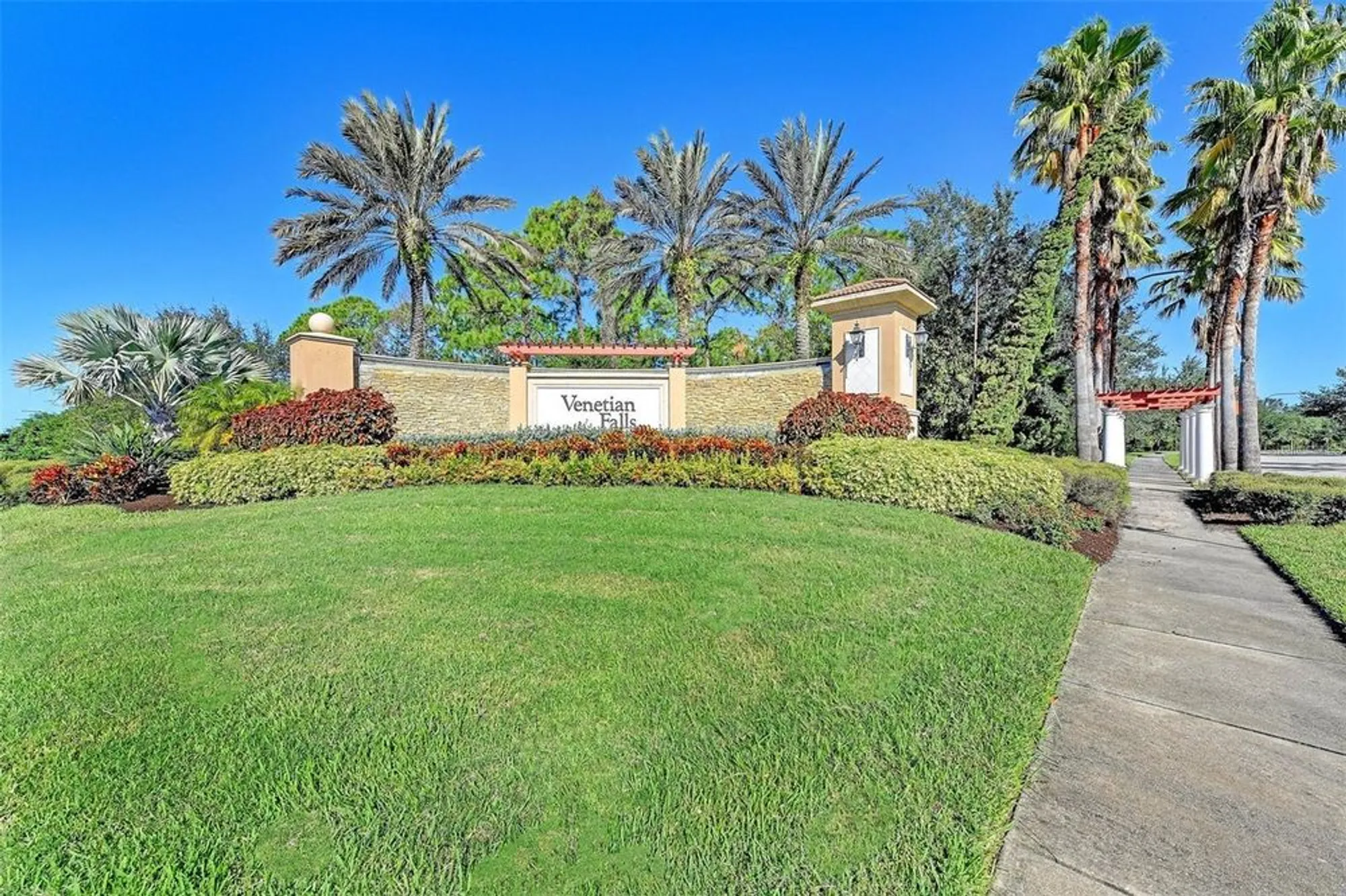 Property Slideshow image 60 of 85 | 20636 capello dr, Venice, FL, 34292