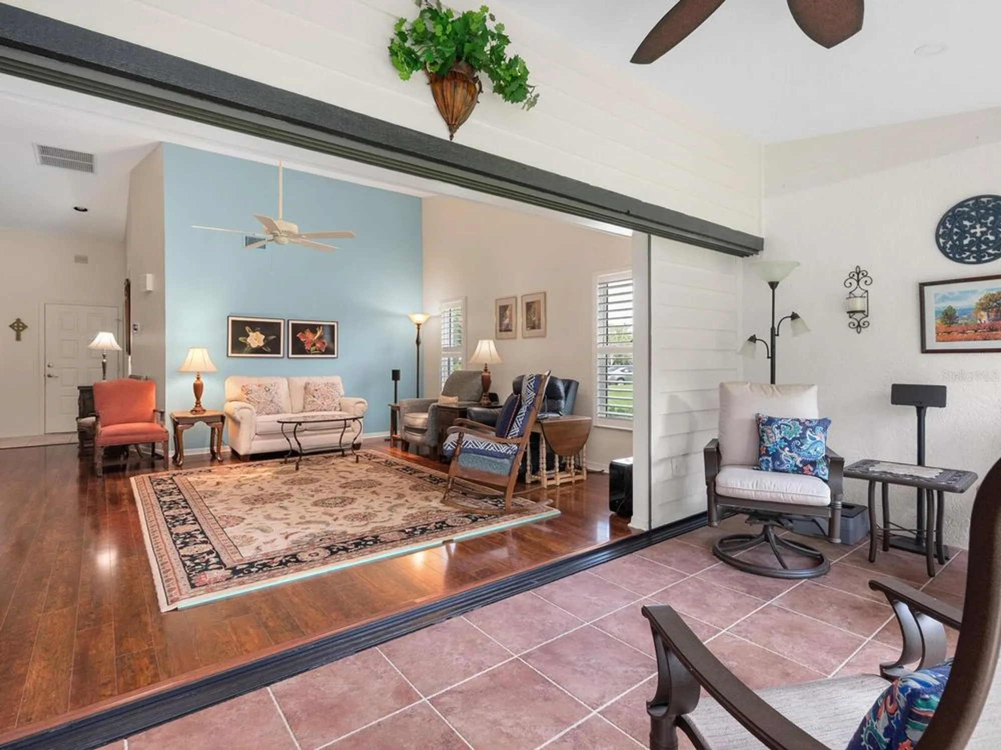 Property Slideshow image 14 of 44 | 4004 wilshire cir 89, Sarasota, FL, 34238