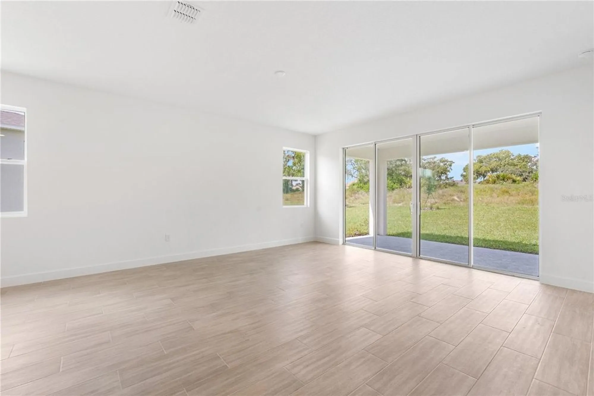 Property Slideshow image 20 of 43 | 9021 players dr, Weeki Wachee, FL, 34613