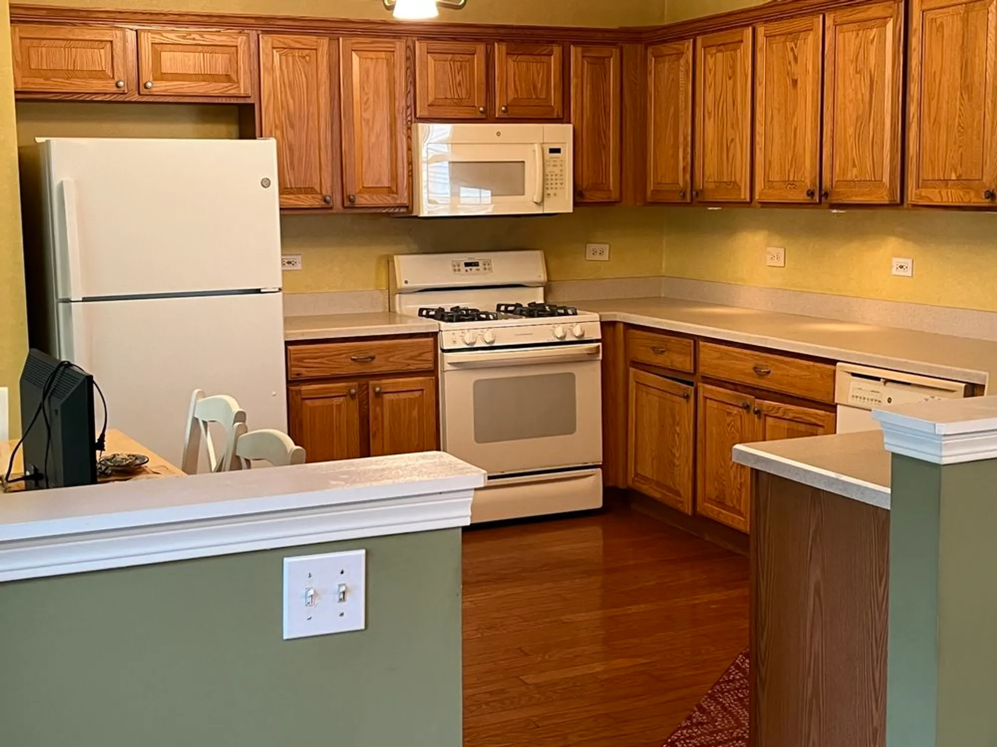 Property Slideshow image 2 of 5 | , Huntley, IL, 60142