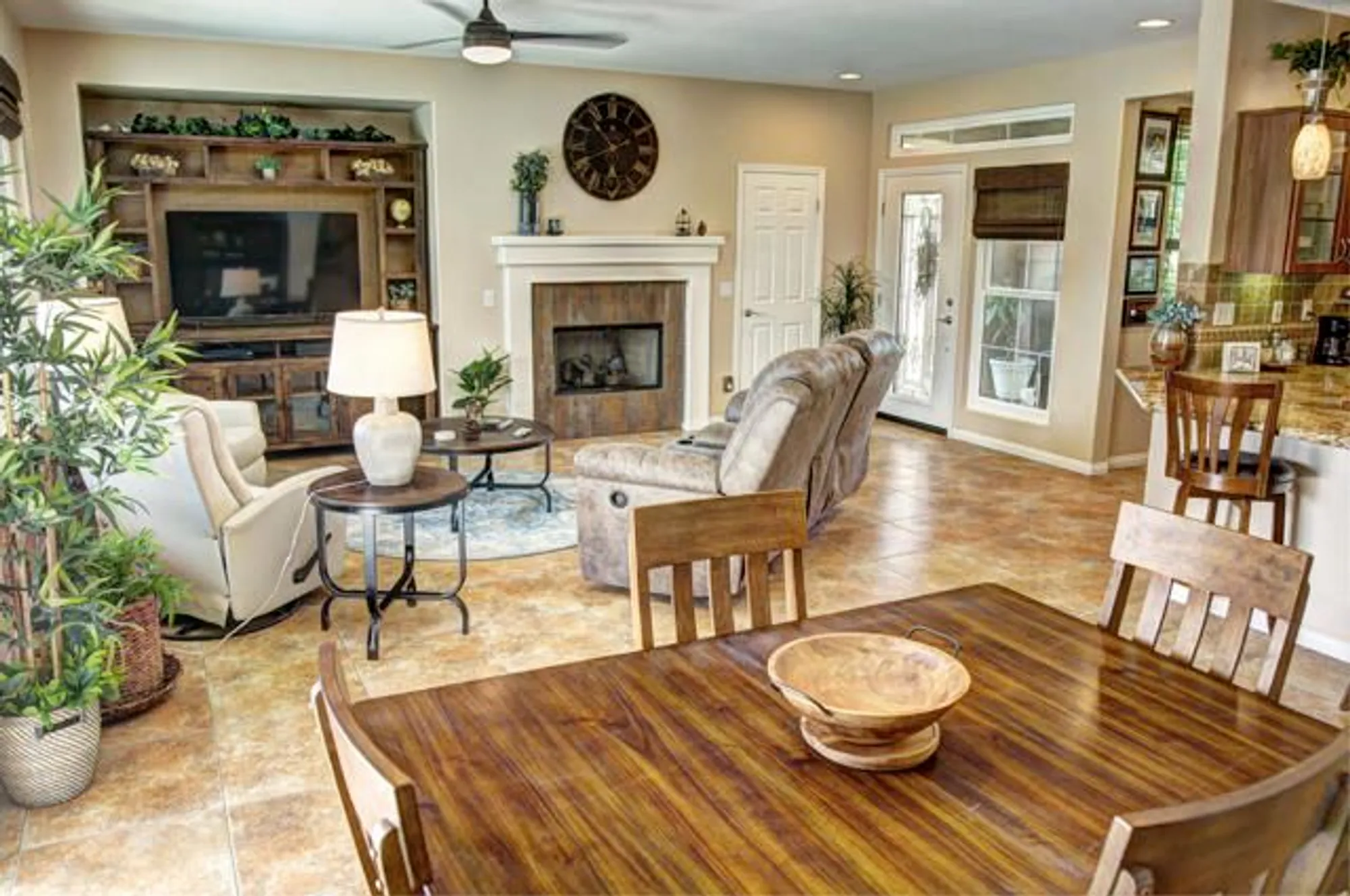 Property Slideshow image 6 of 29 | 81631 prism dr, La Quinta, CA, 92253