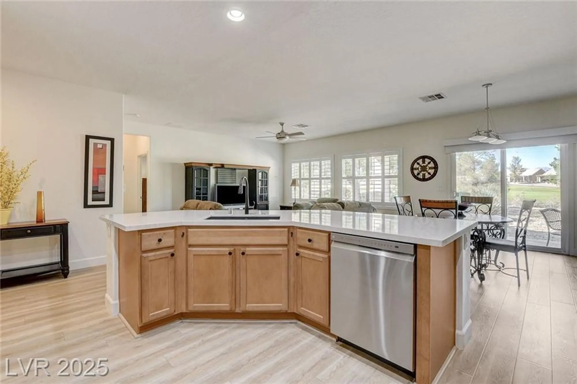 Property Slideshow image 11 of 64 | 7873 broadwing dr, North Las Vegas, NV, 89084
