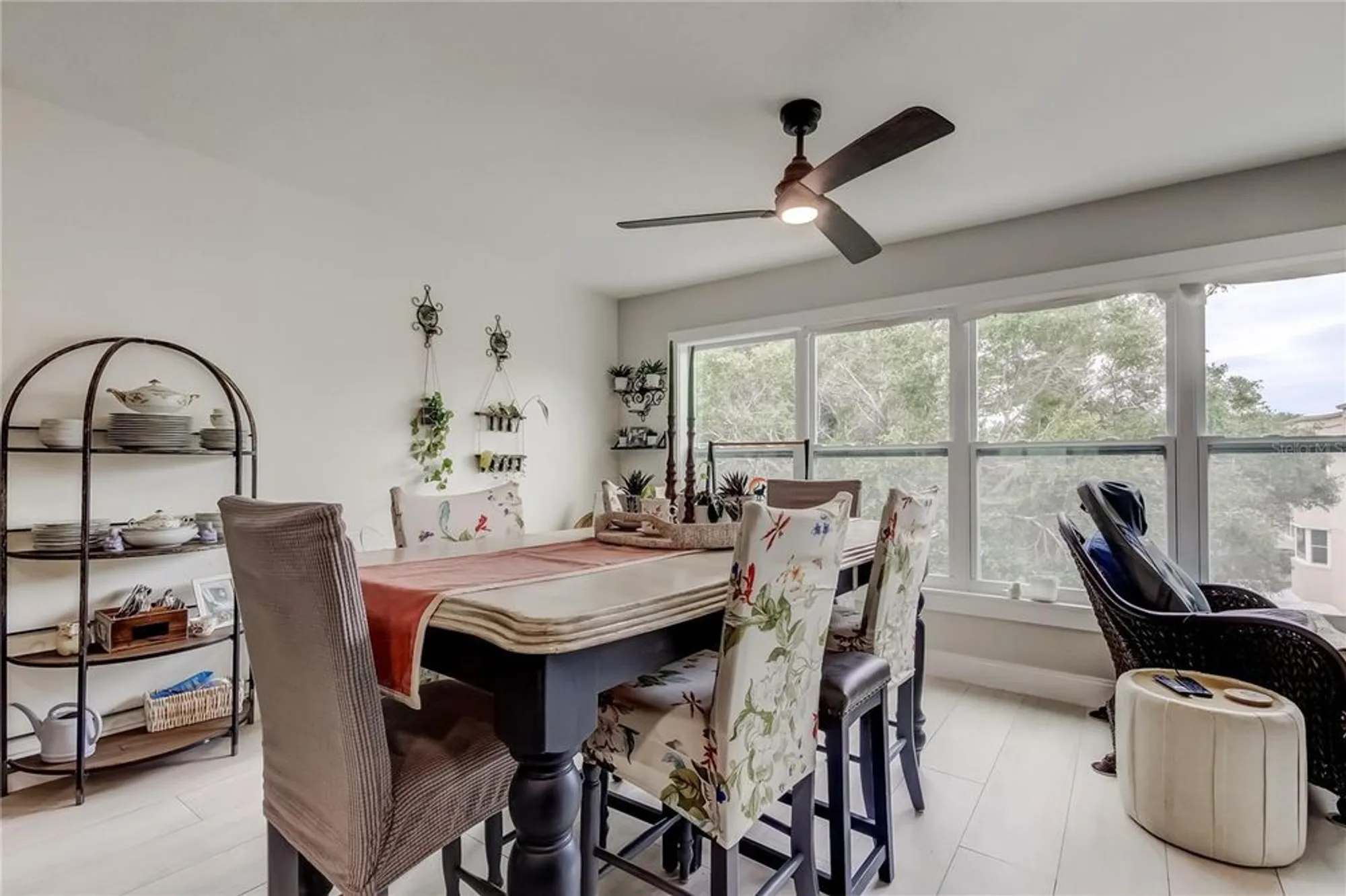 Property Slideshow image 18 of 66 | 2170 americus blvd 64, Clearwater, FL, 33763