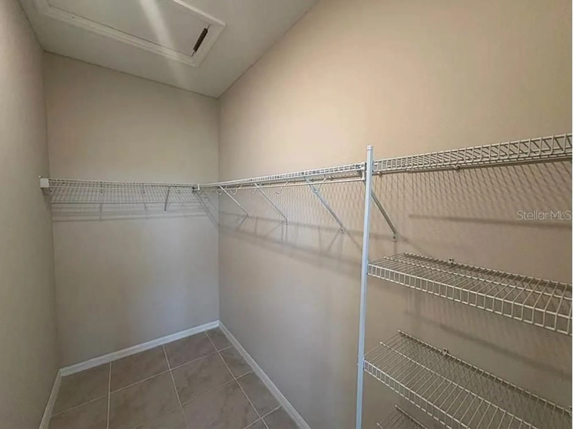 Property Slideshow image 20 of 27 | 16439 paynes mill dr, Bradenton, FL, 34211