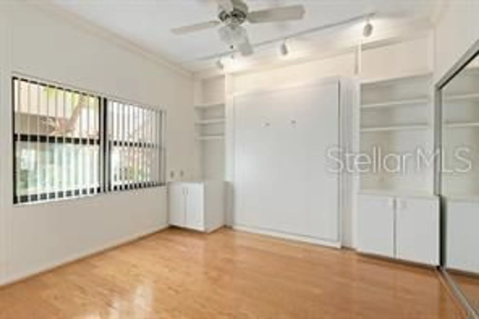 Property Slideshow image 37 of 52 | 5259 heron way # 103, Sarasota, FL, 34231