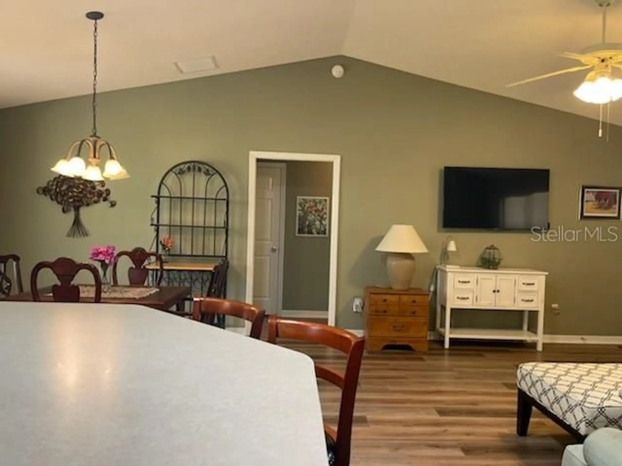 Property Slideshow image 10 of 26 | 1723 banberry run, The Villages, FL, 32162