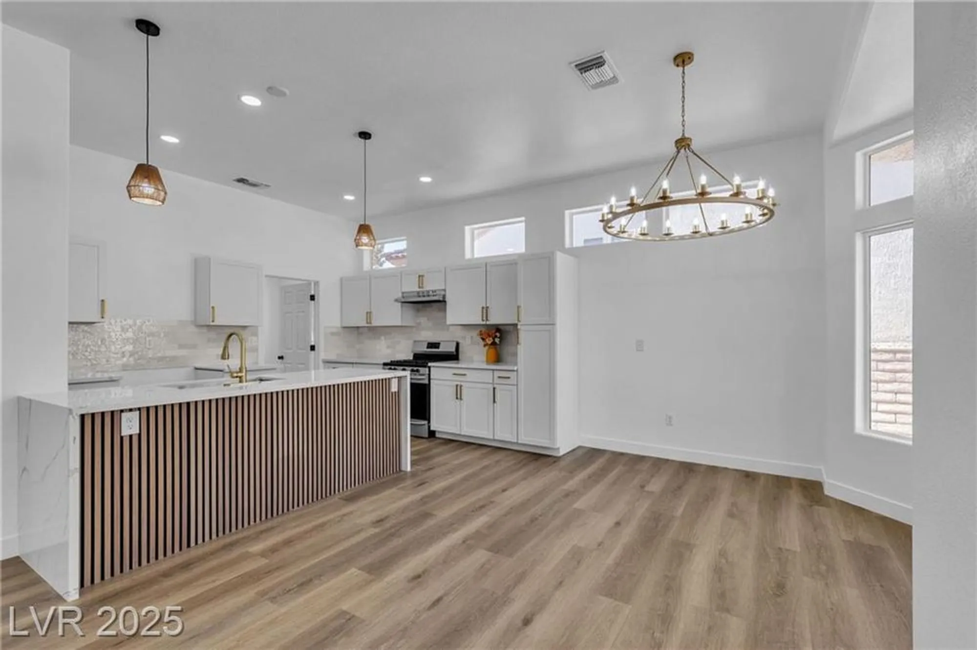 Property Slideshow image 8 of 51 | 10636 argents hill dr, Las Vegas, NV, 89134