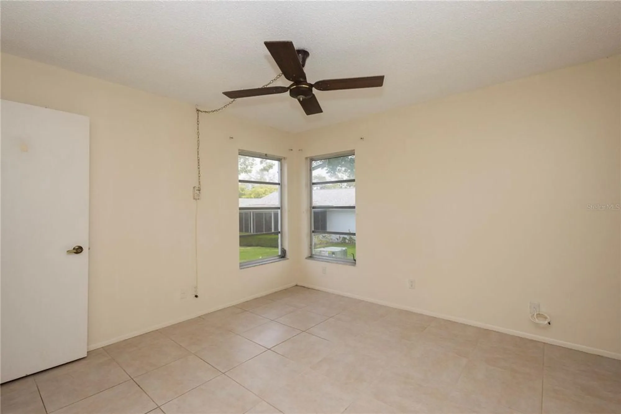 Property Slideshow image 19 of 37 | 8121 casuarina dr, Port Richey, FL, 34668