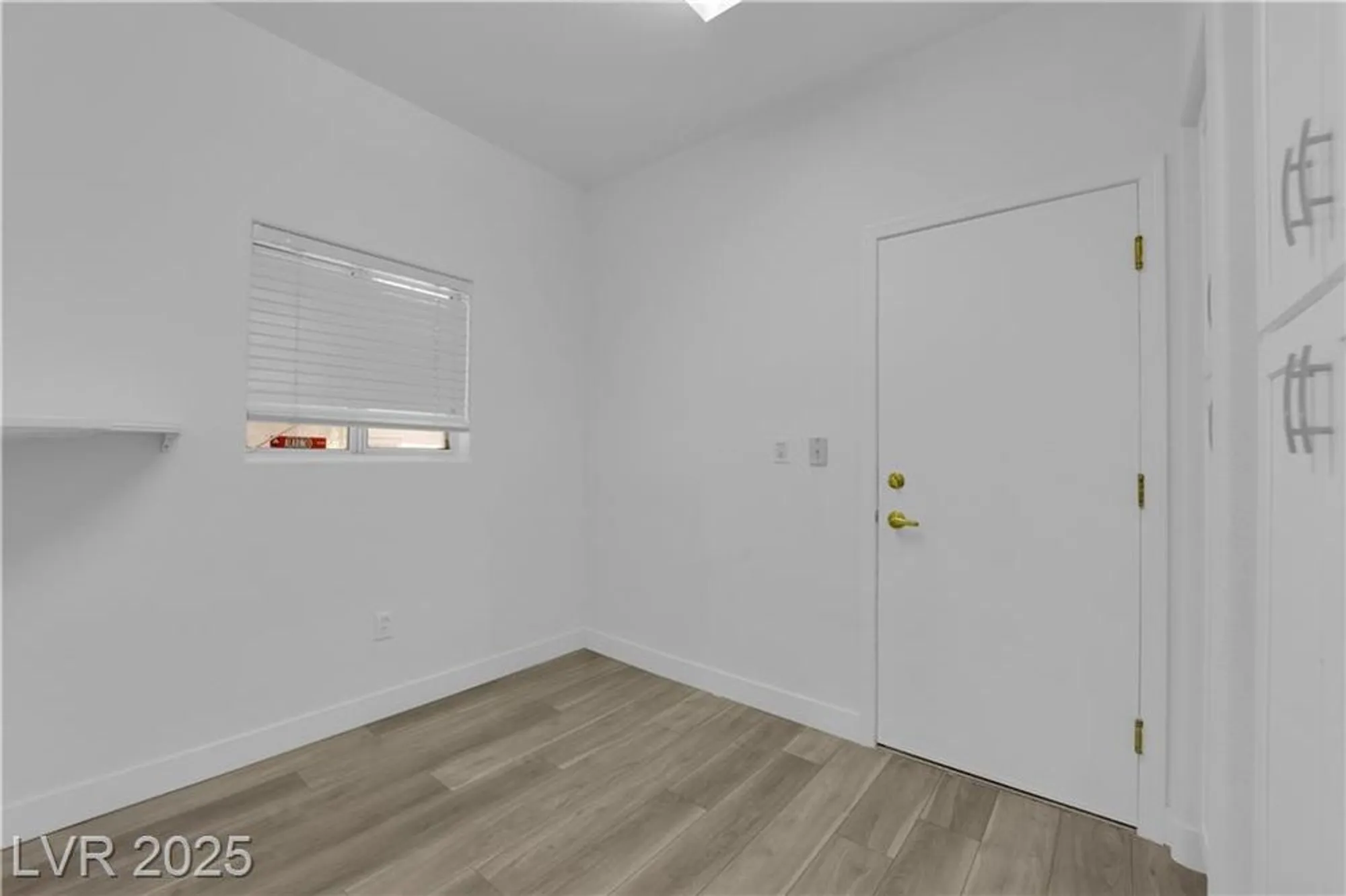 Property Slideshow image 33 of 35 | 10144 hunter springs dr, Las Vegas, NV, 89134