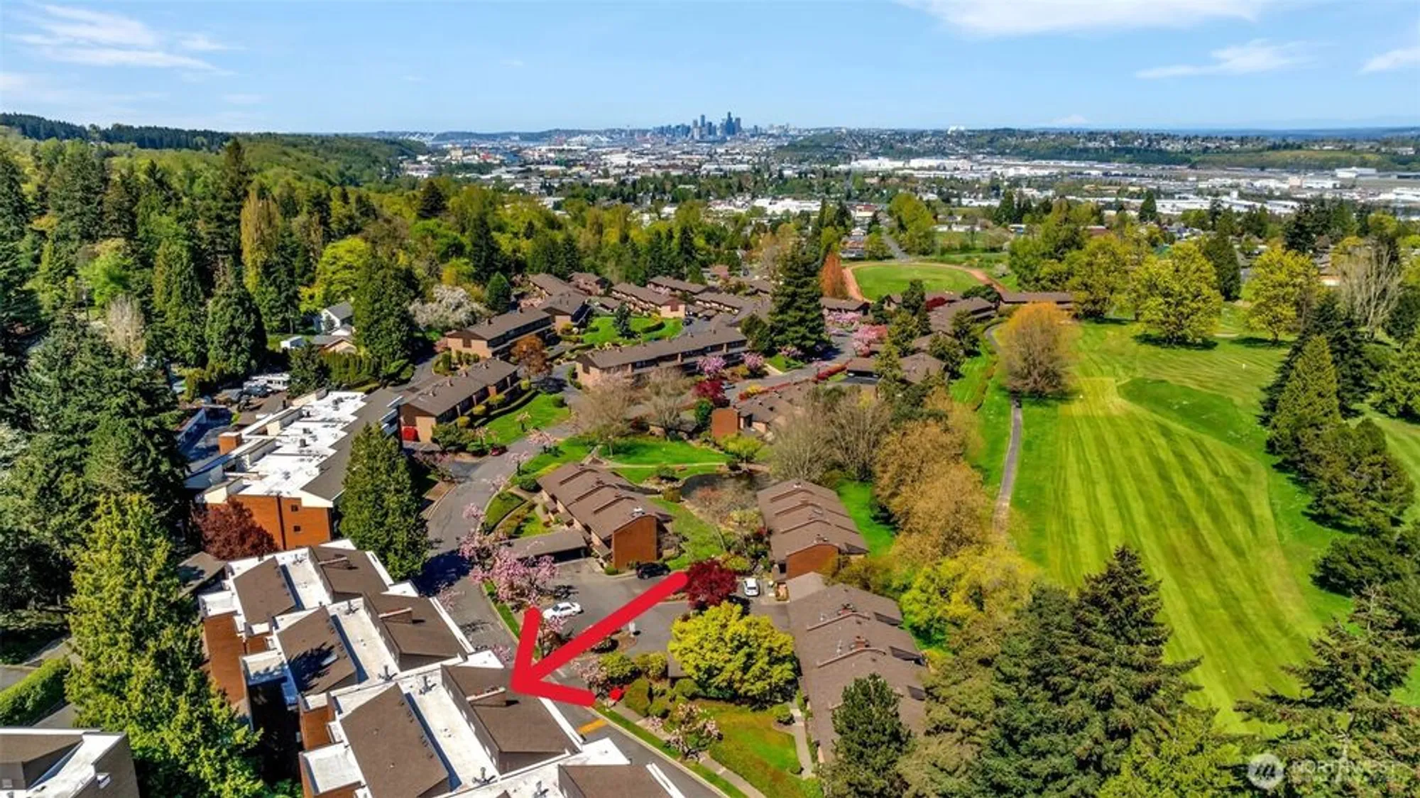 Property Slideshow image 27 of 39 | 10911 glen acres dr d, Seattle, WA, 98168