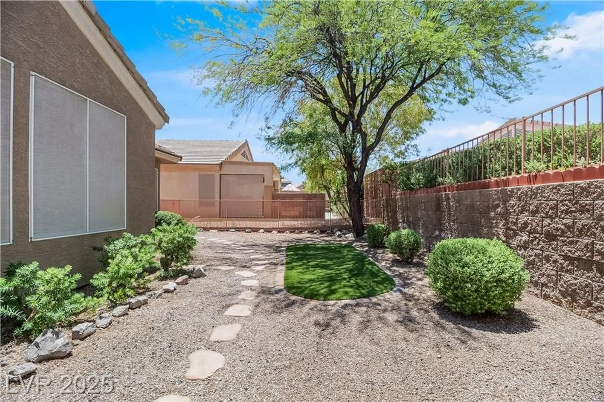Property Slideshow image 14 of 46 | 2118 high mesa dr, Henderson, NV, 89012