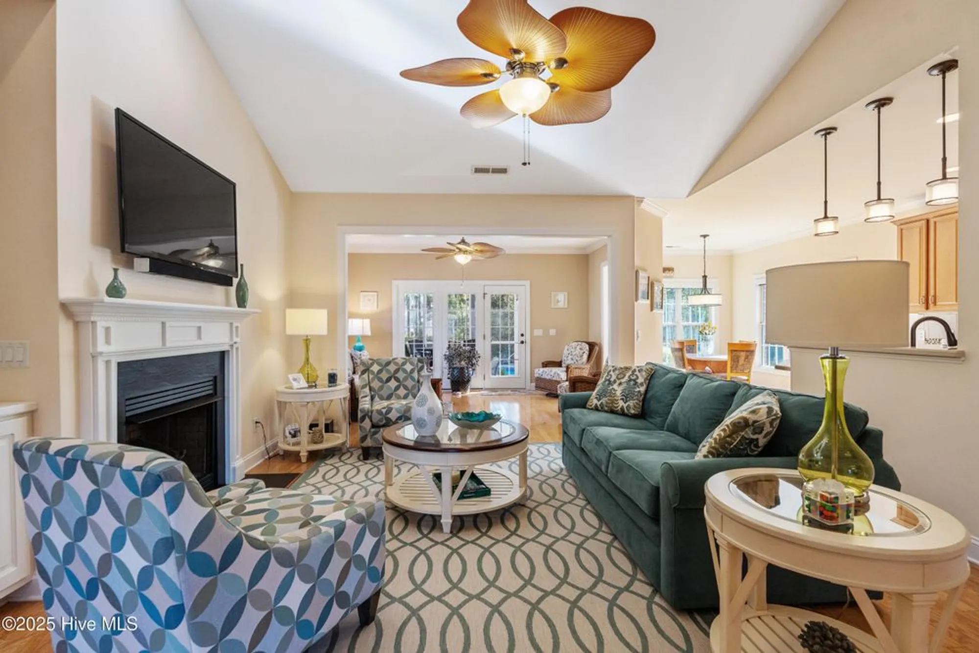 Property Slideshow image 10 of 42 | 2702 shady pine cir, Southport, NC, 28461