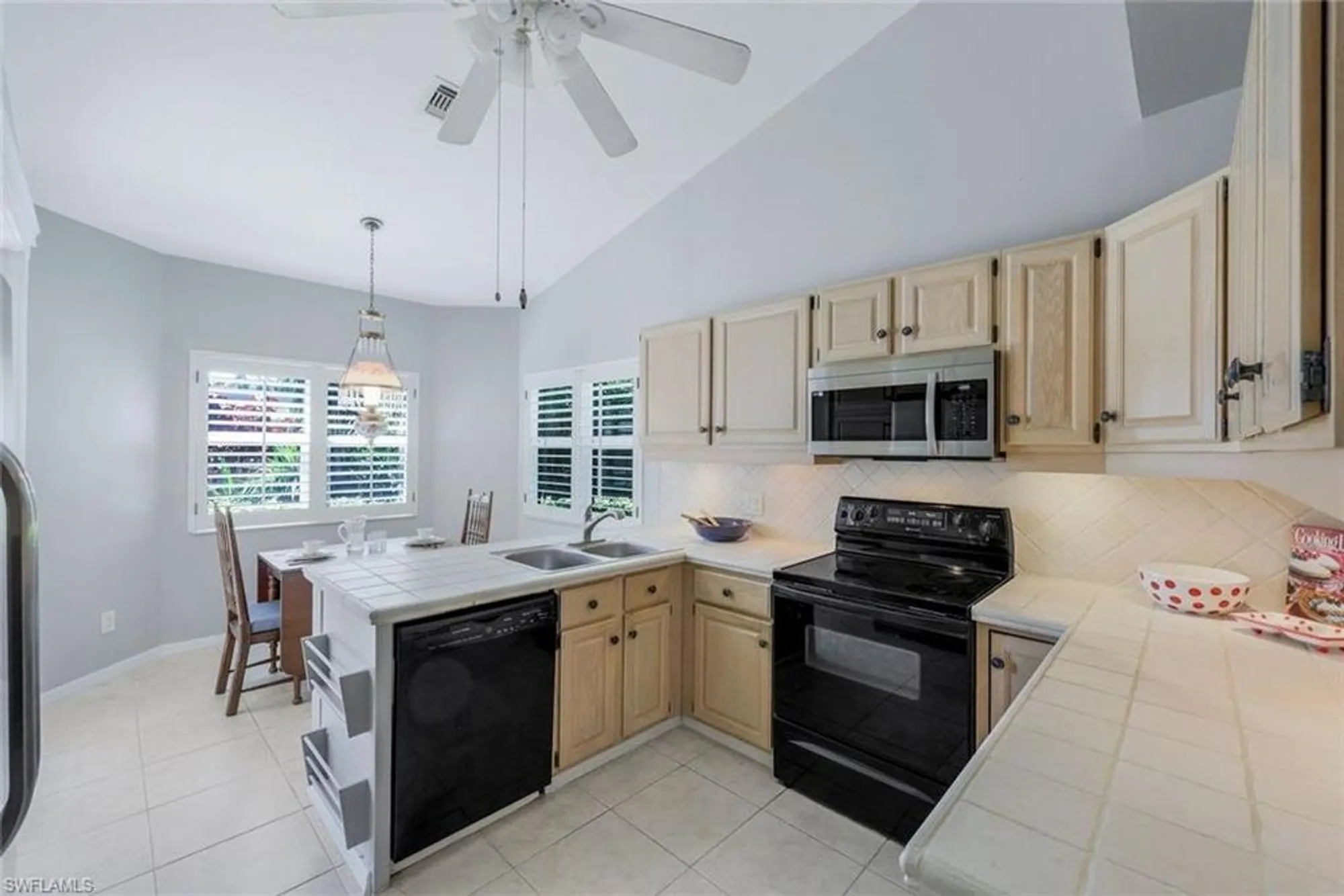 Property Slideshow image 3 of 29 | 27181 kindlewood ln, Bonita Springs, FL, 34134