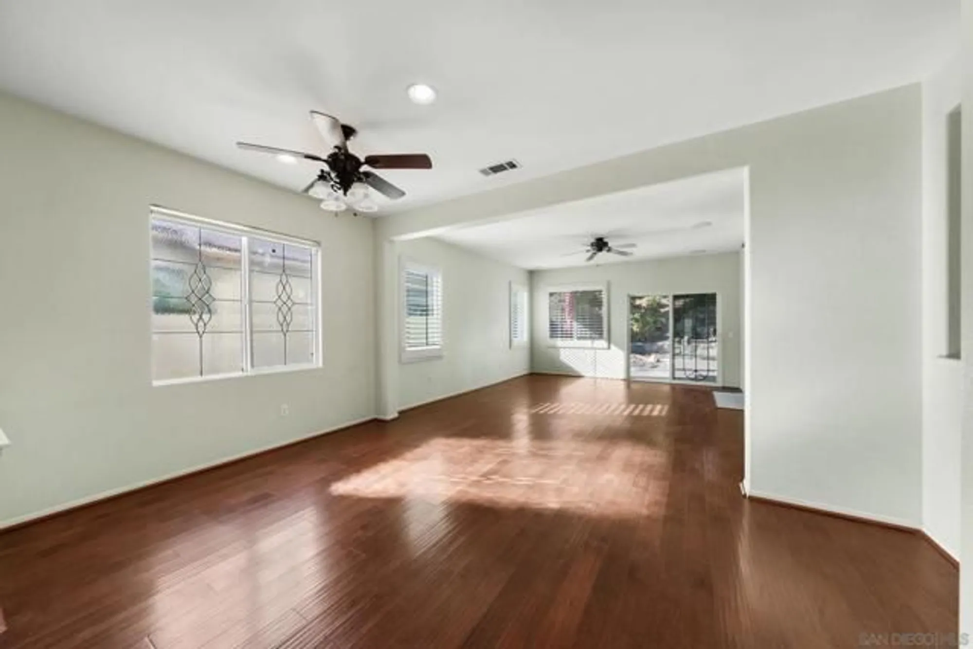 Property Slideshow image 15 of 37 | 27992 whisperwood dr, Menifee, CA, 92584