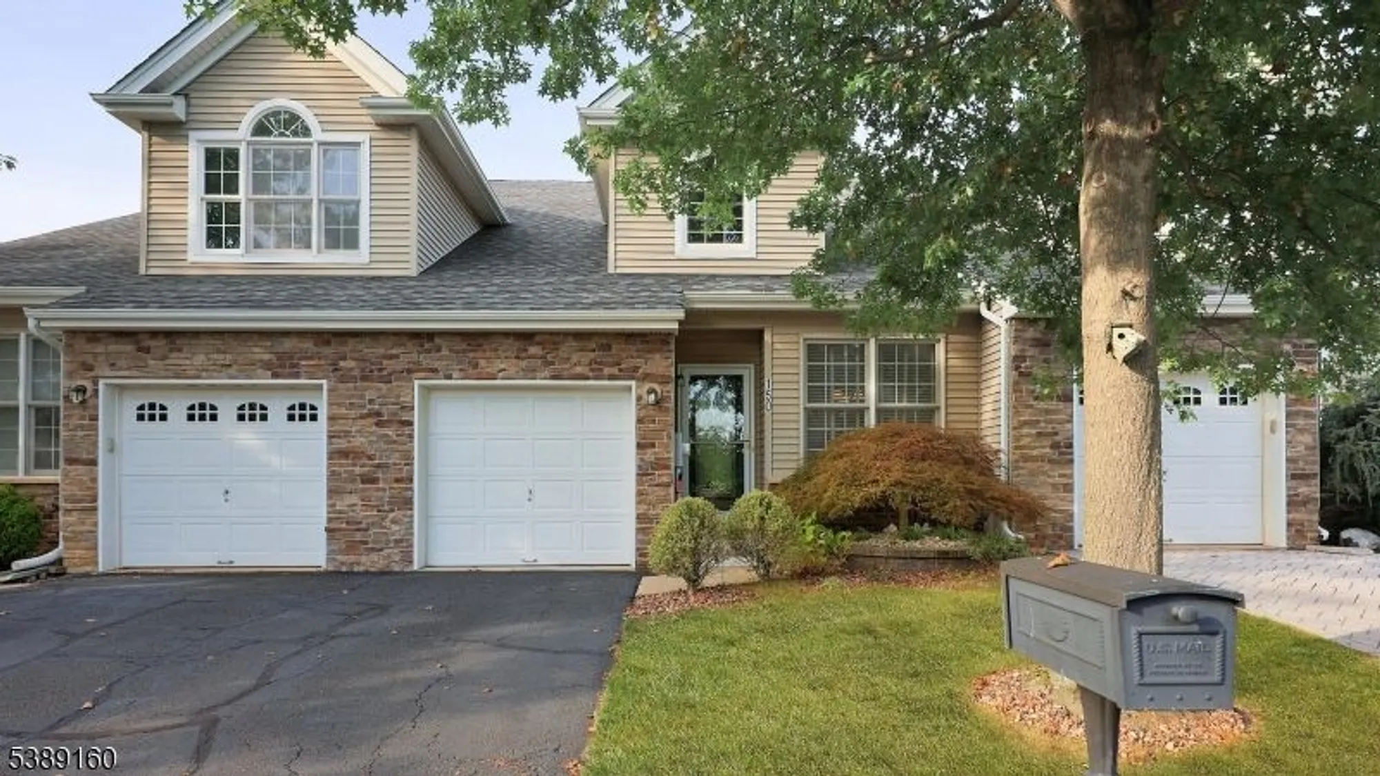 Property Slideshow image 2 of 35 | 150 saratoga ct, Somerset, NJ, 08873