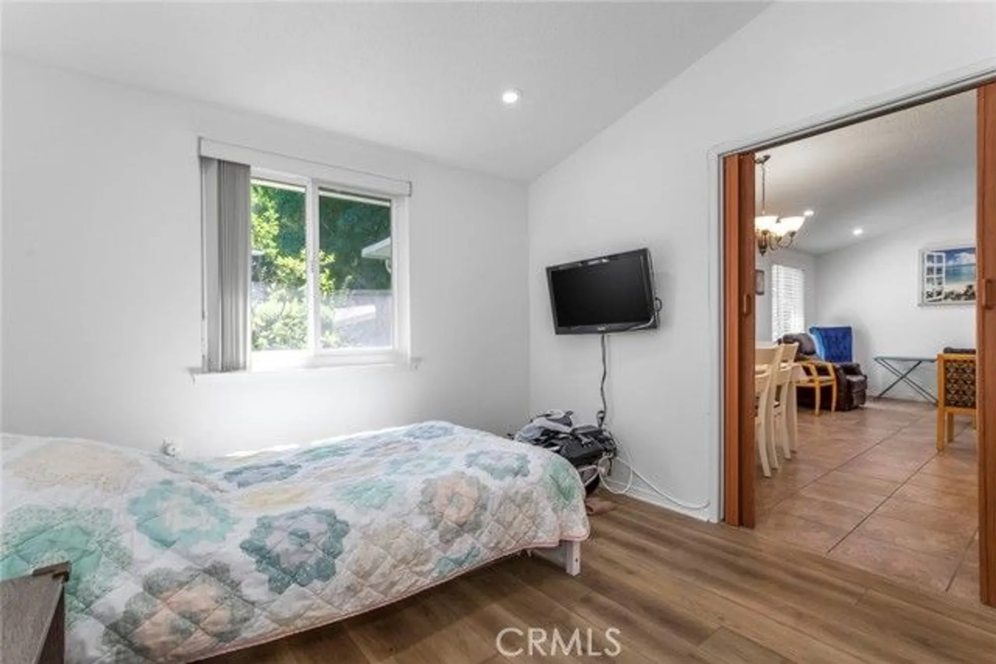 Property Slideshow image 20 of 35 | 19124 avenue of the oaks a, Newhall, CA, 91321