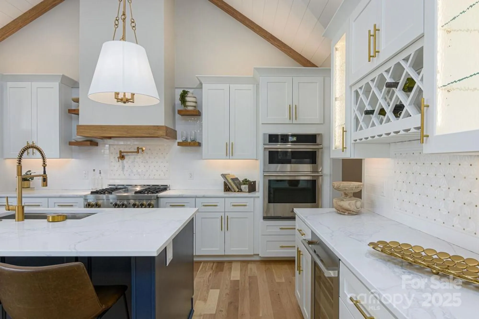 Property Slideshow image 16 of 48 | 131 dawn mist ct, Hendersonville, NC, 28791