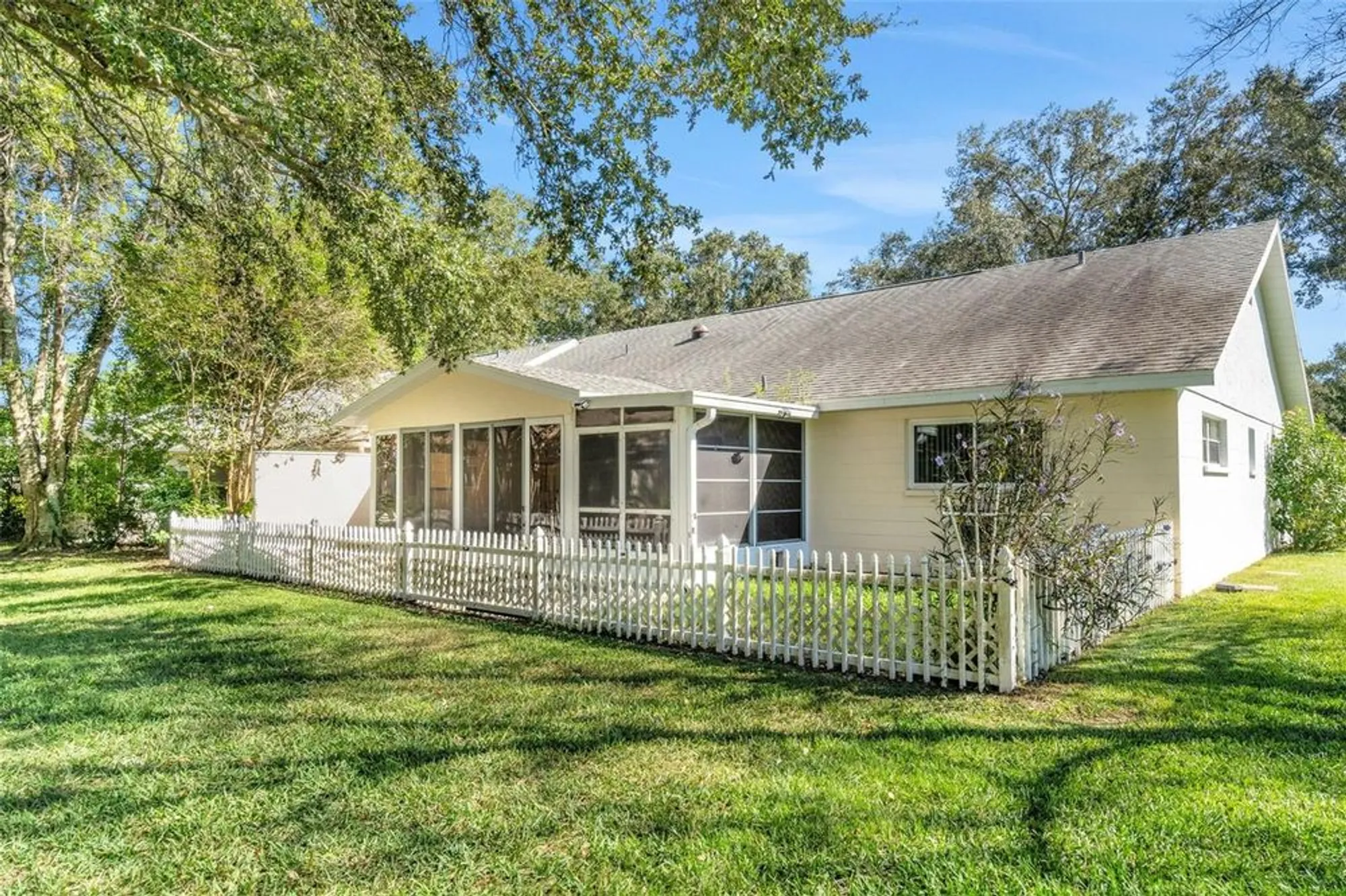 Property Slideshow image 33 of 39 | 8723 sw 93rd ln a, Ocala, FL, 34481