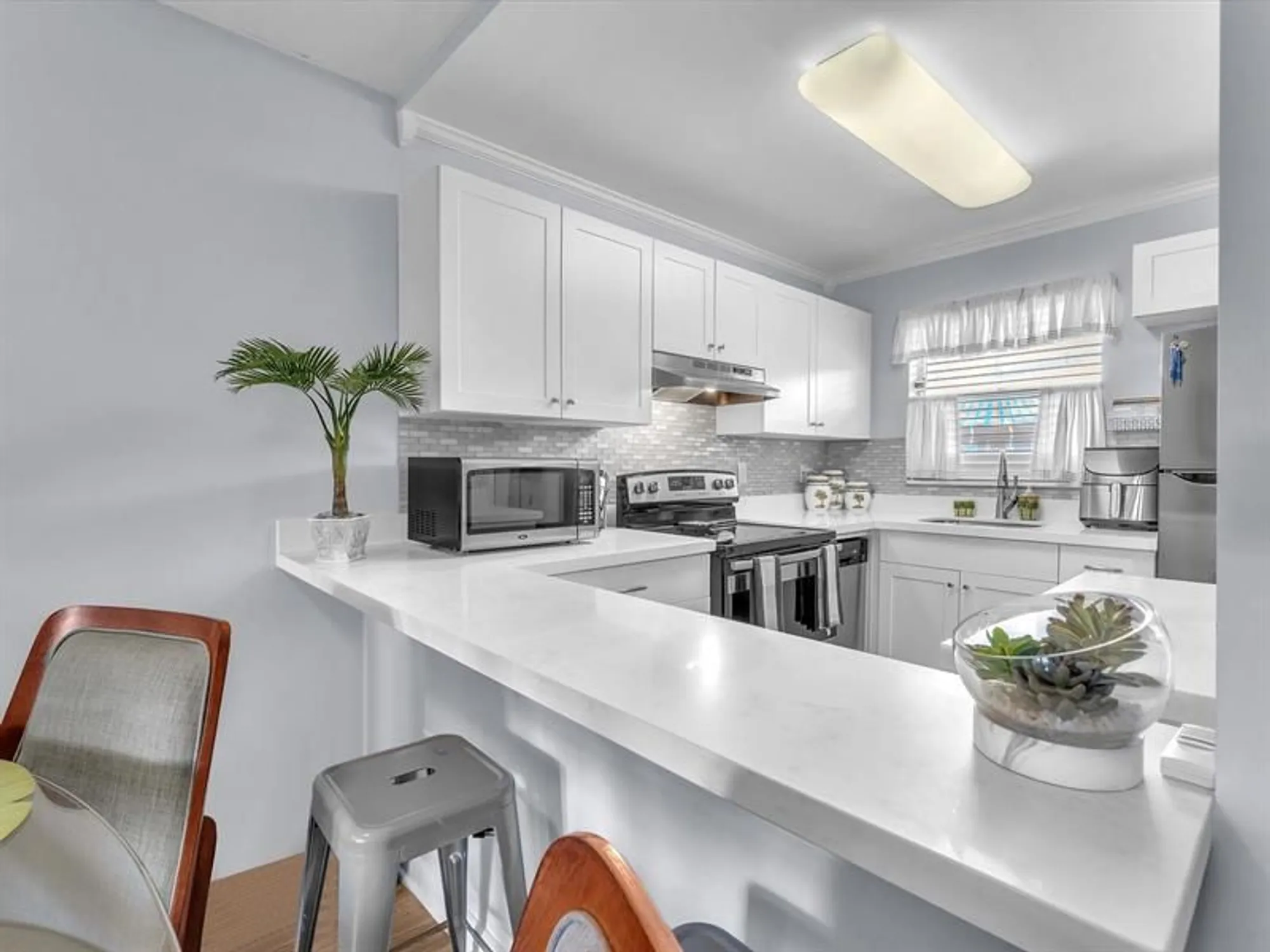 Property Slideshow image 6 of 25 | 6770 royal palm blvd apt 205, Margate, FL, 33063